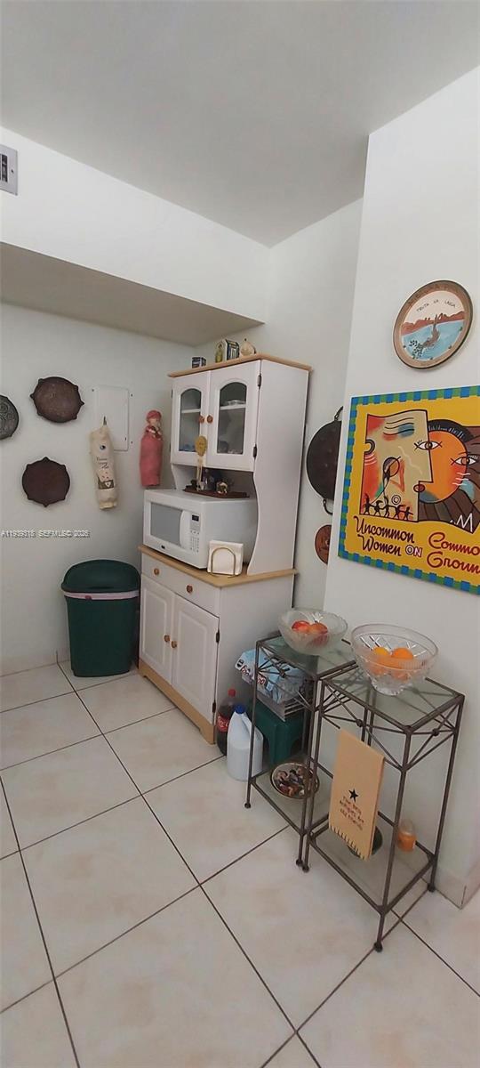 1011 2 / 2 1164 sq. ft. $ 2026-01-05 0 foto