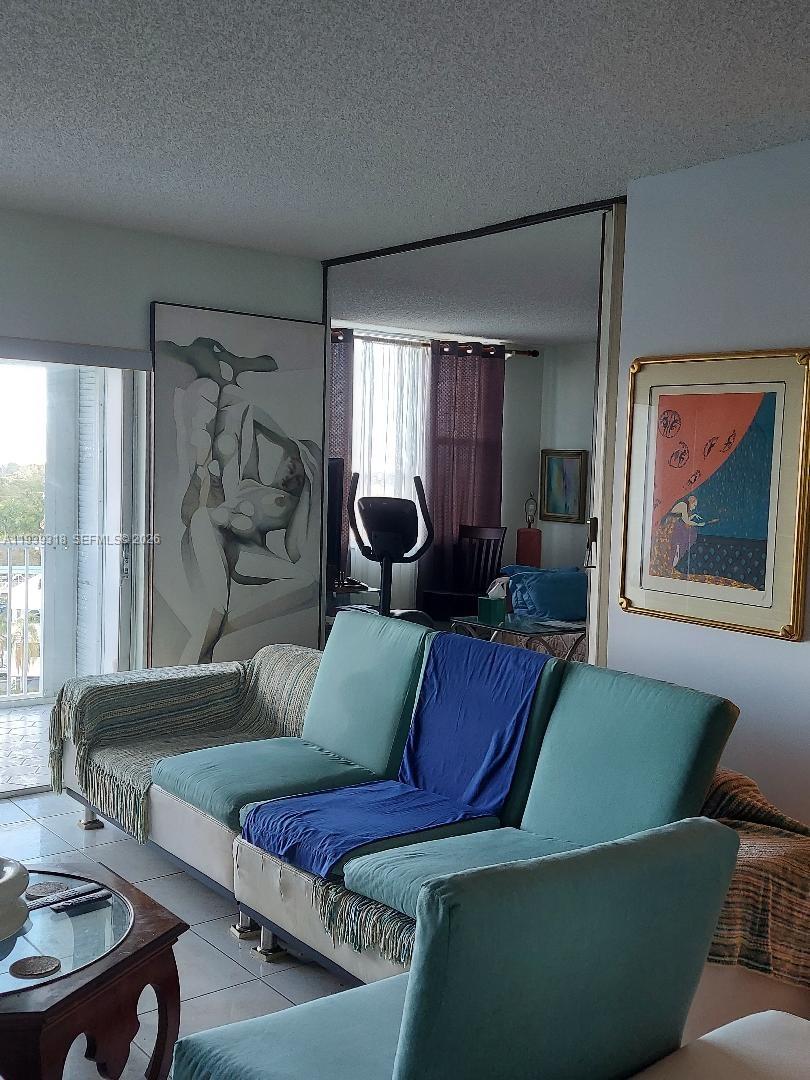 1011 2 / 2 1164 sq. ft. $ 2026-01-05 0 foto