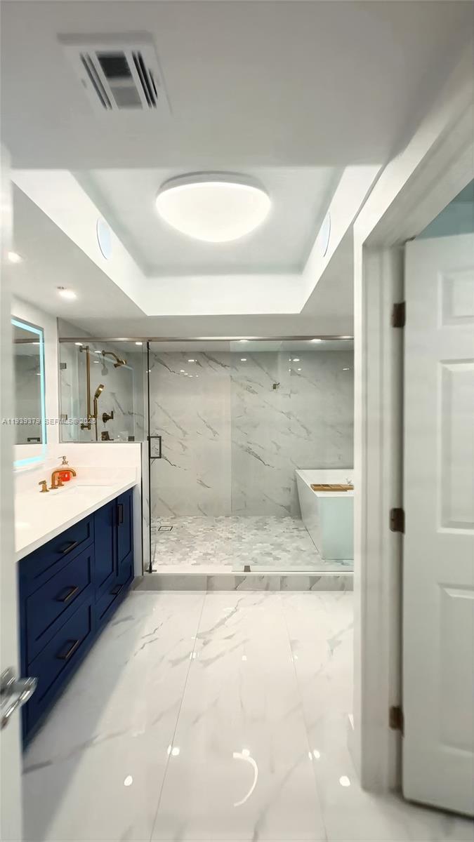 Photo of 6001 Ocean Dr  #1204, Hollywood, Florida, 33019 - 