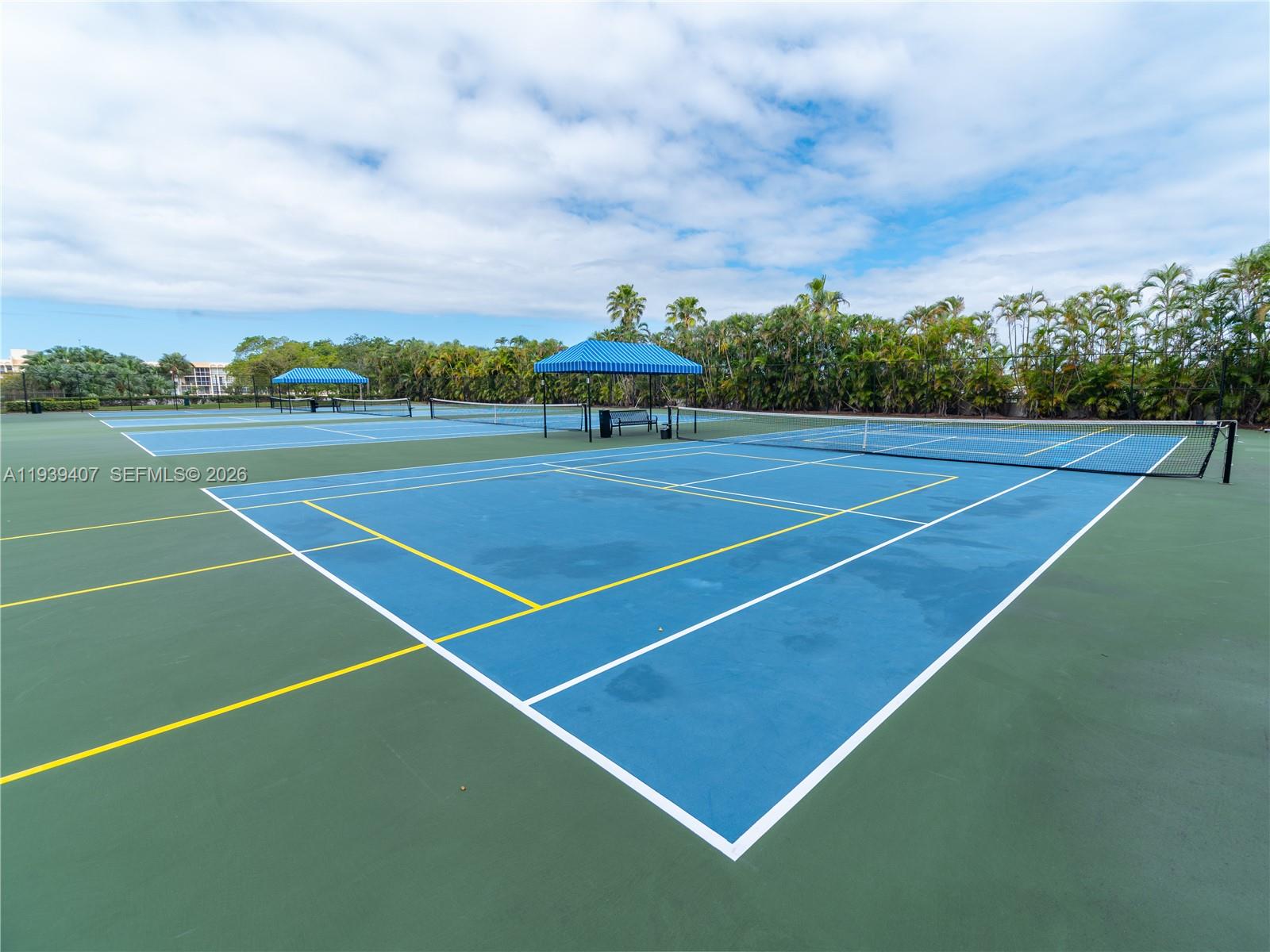 Photo of 2500 Parkview Dr  #2517, Hallandale Beach, Florida, 33009 - 