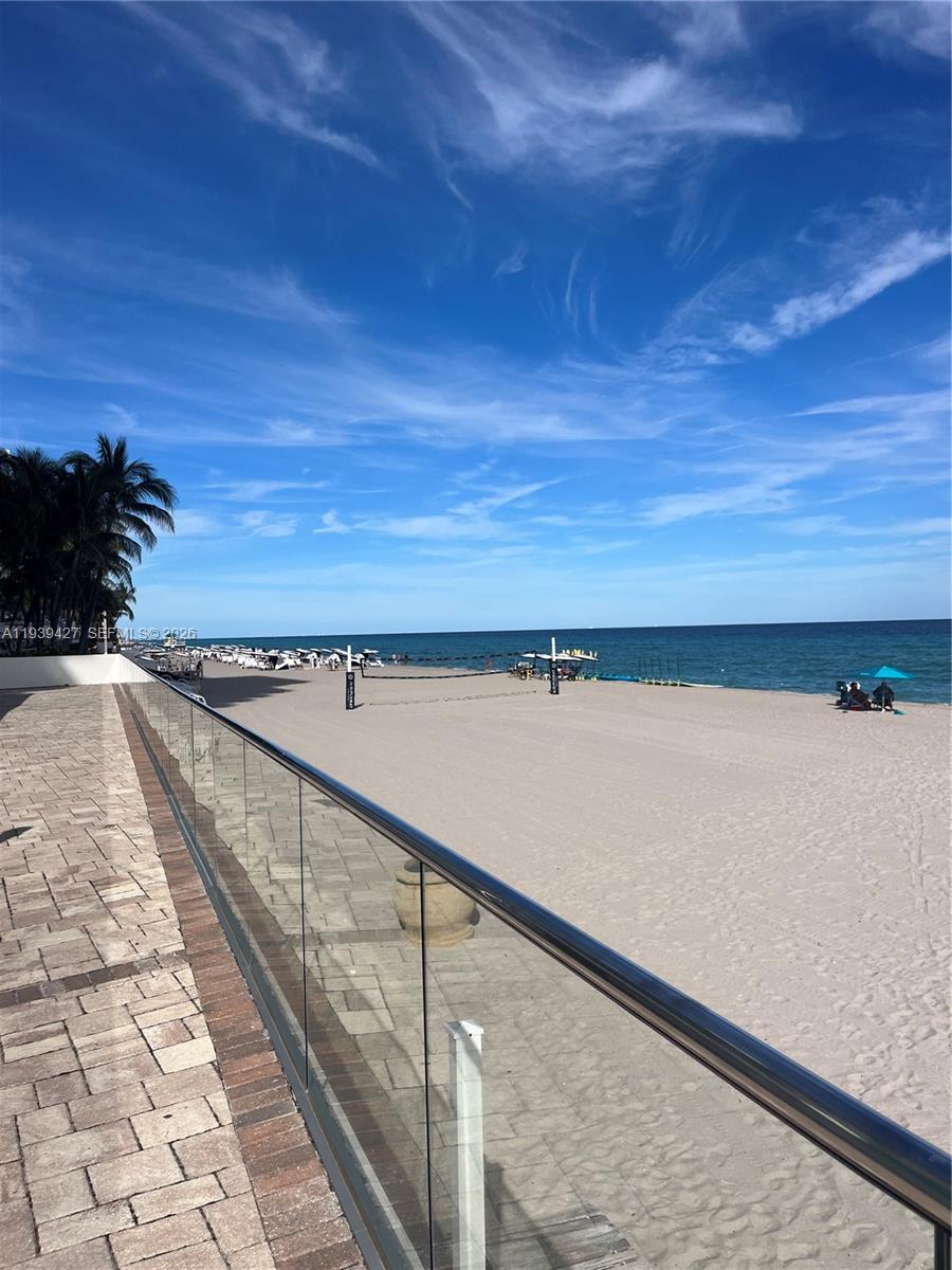 Photo of 3725 Ocean Dr #1421, Hollywood, Florida, 33019 -