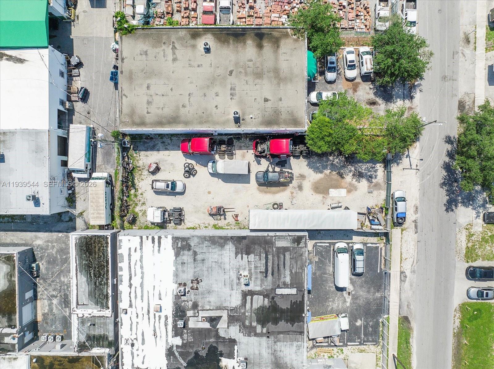   /   sq. ft. $ 2026-01-06 0 foto