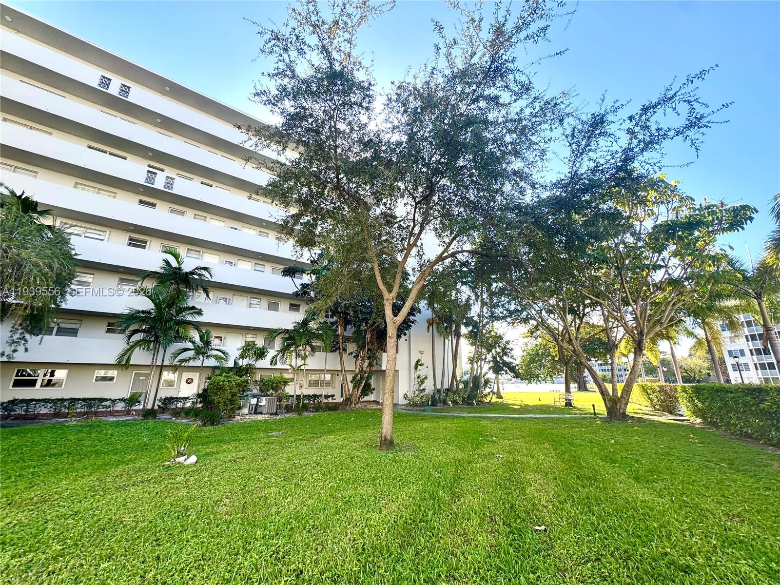 See details 523-F 1 / 1 816 sq. ft. $ 2026-01-06 0 Photo