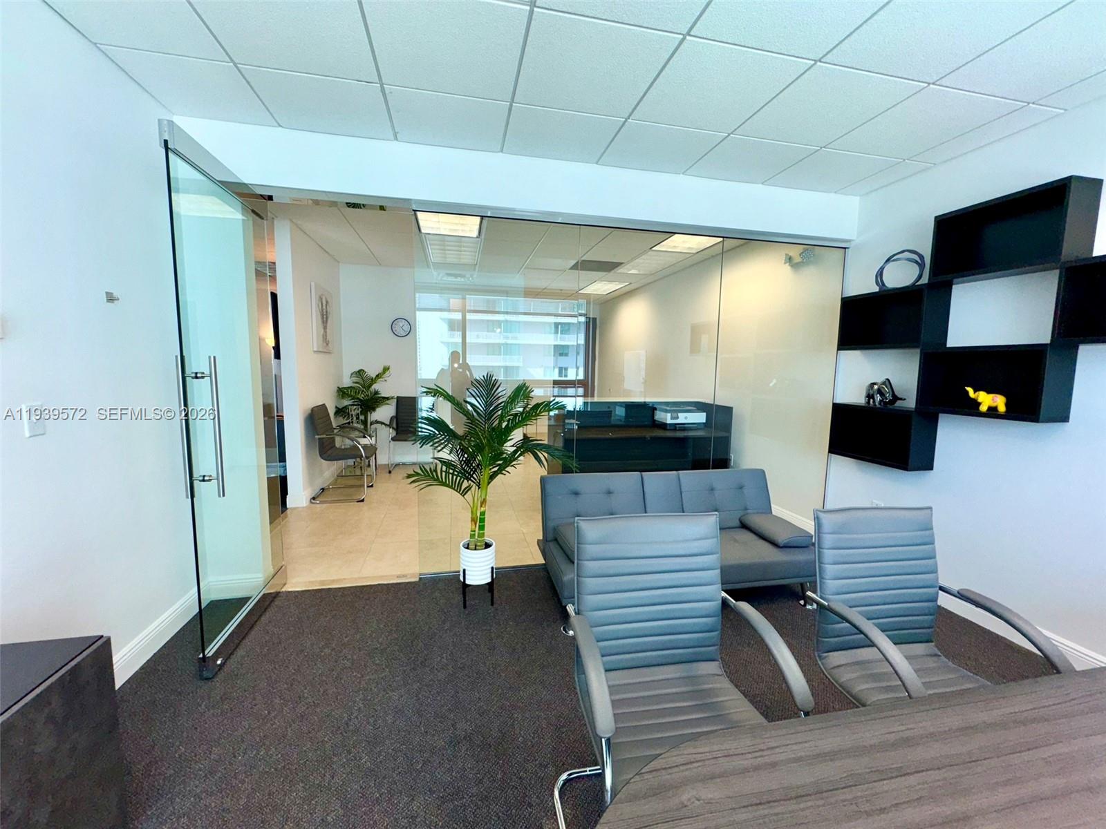 1605/1606  /   кв.футов $ 2026-01-06 0 Фото