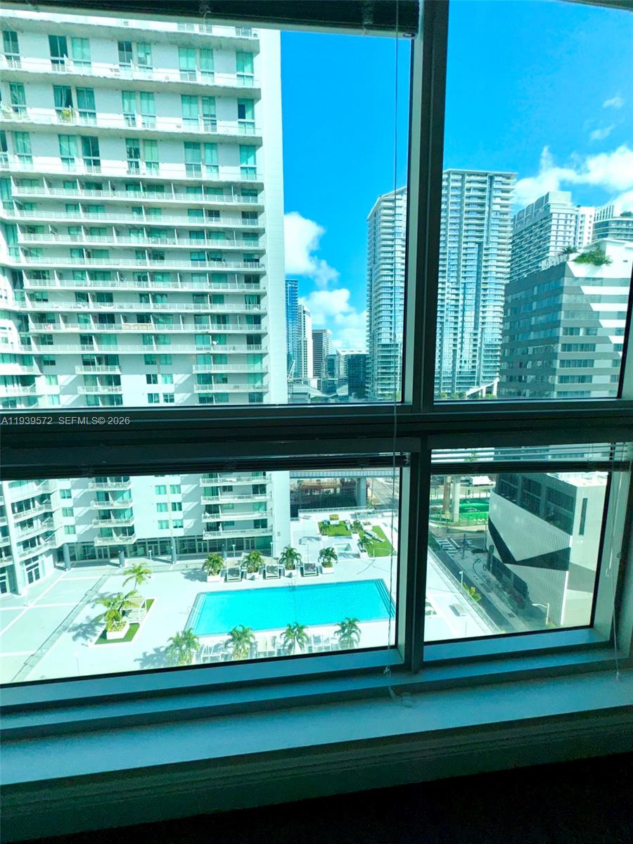 1605/1606  /   кв.футов $ 2026-01-06 0 Фото