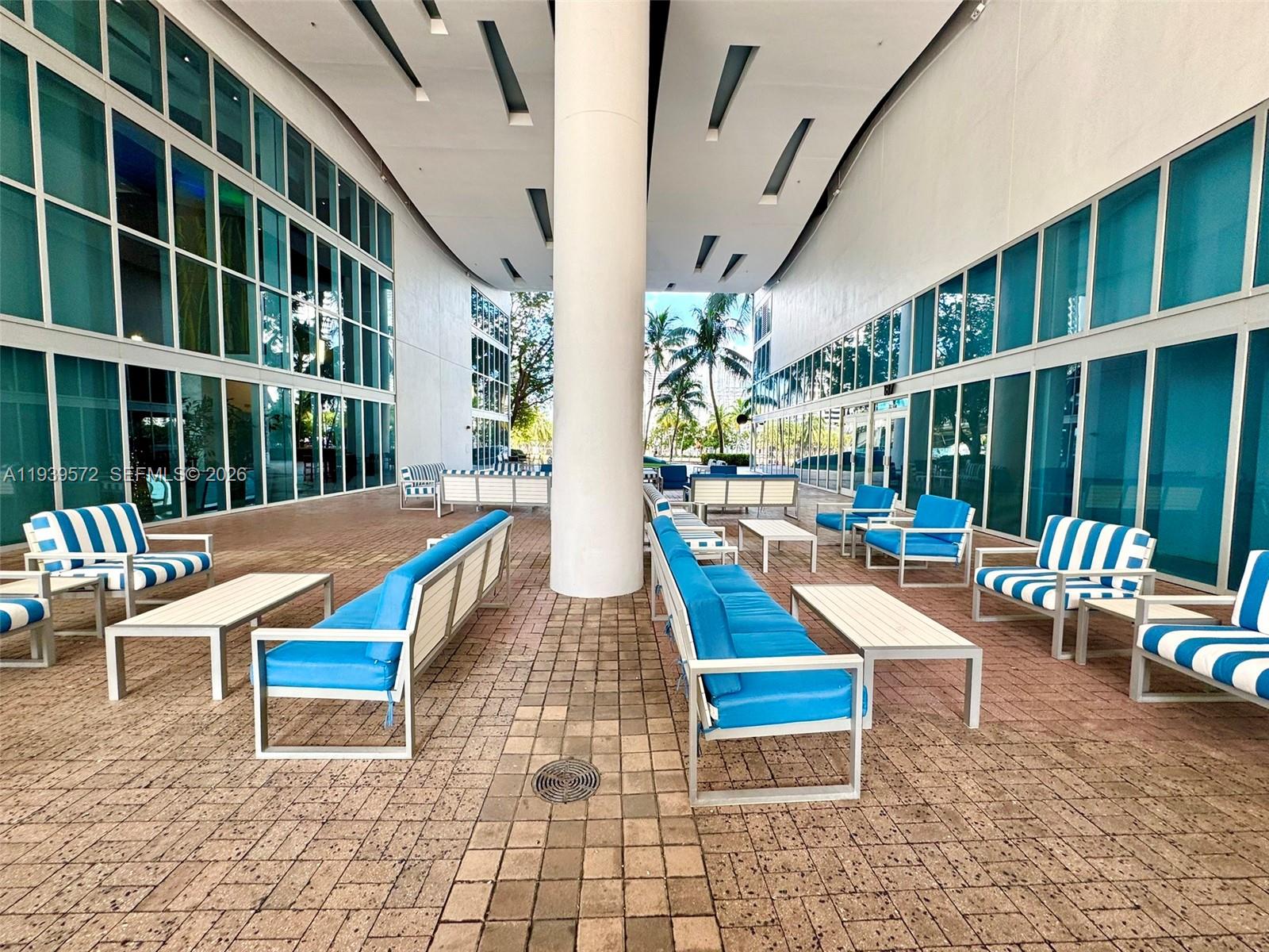 1605/1606  /   кв.футов $ 2026-01-06 0 Фото