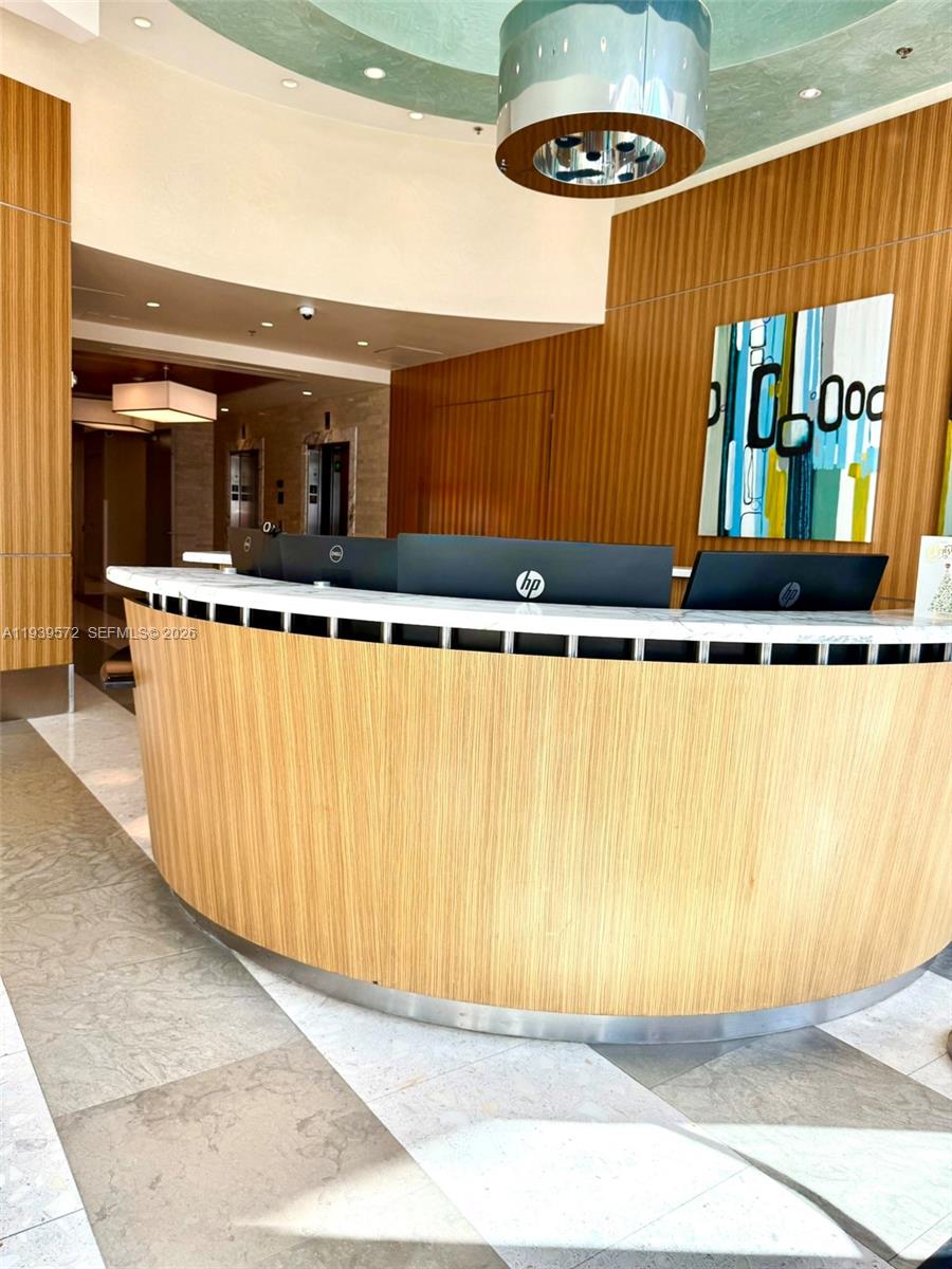 1605/1606  /   кв.футов $ 2026-01-06 0 Фото