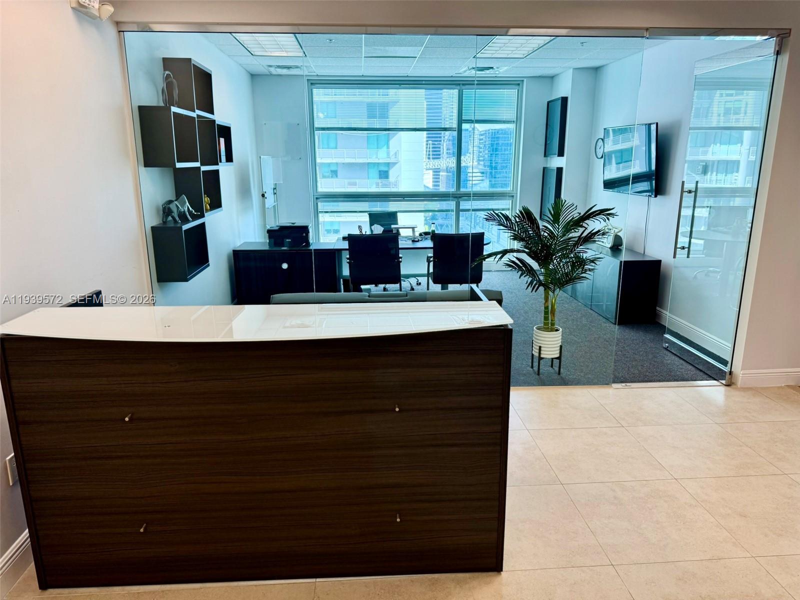 1605/1606  /   кв.футов $ 2026-01-06 0 Фото