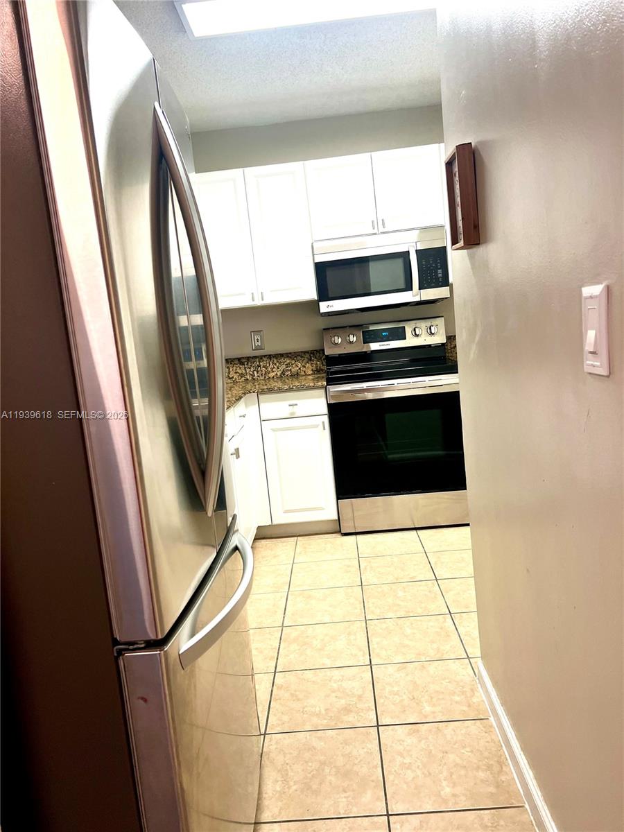 Photo of 2711 Ocean Club Blvd  #207, Hollywood, Florida, 33019 - 