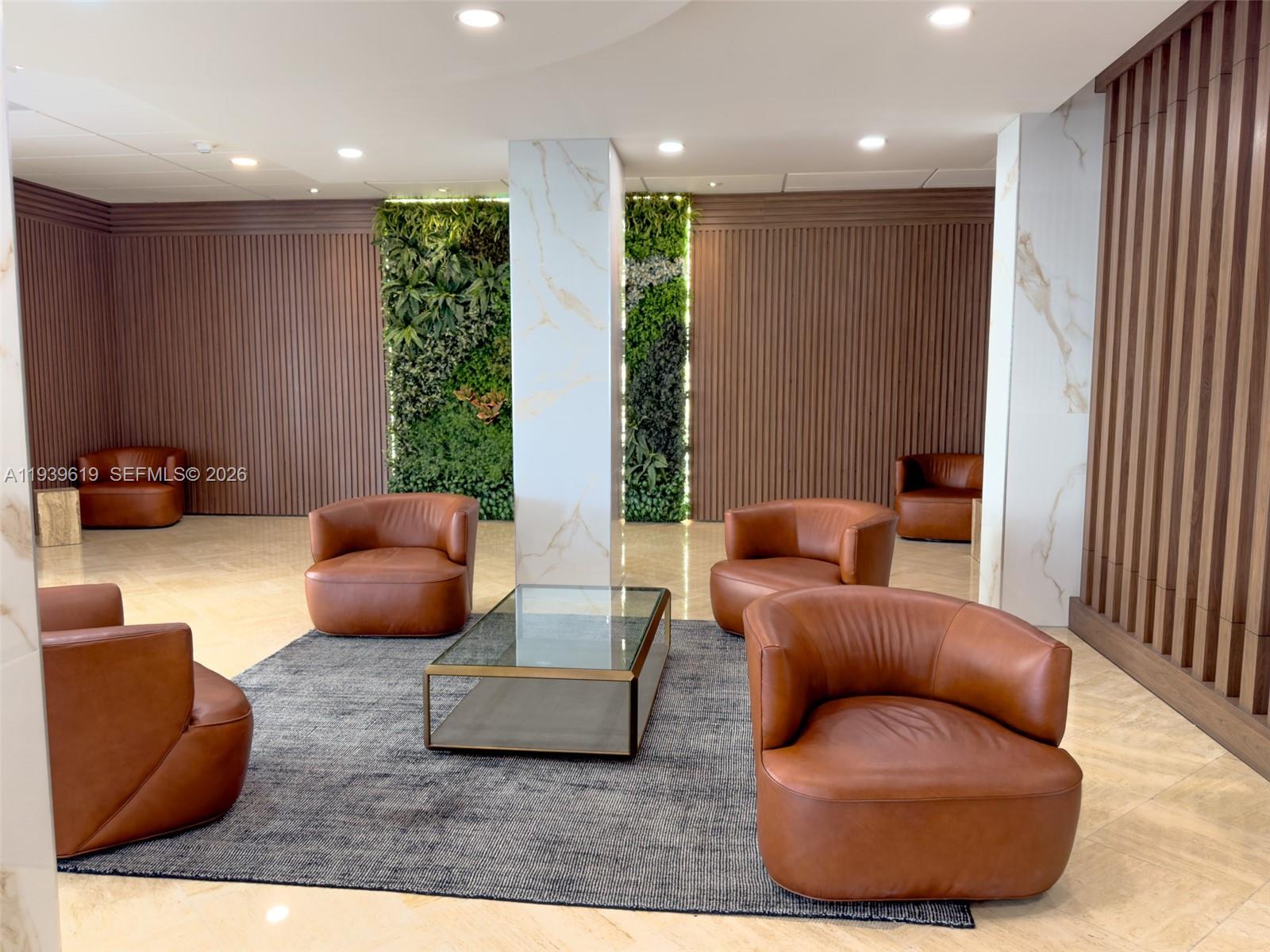 Ver detalles 1702 2 / 2 1275 sq. ft. $ 2026-01-06 0 foto