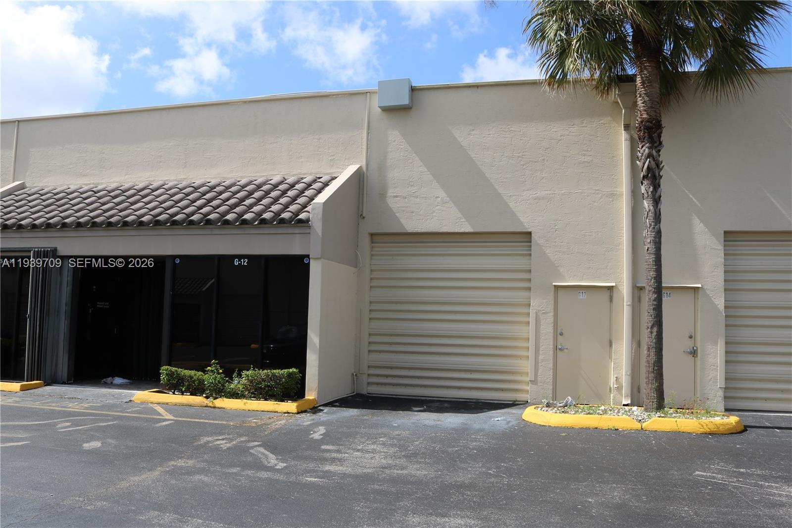 G12  /   sq. ft. $ 2026-01-06 0 Photo