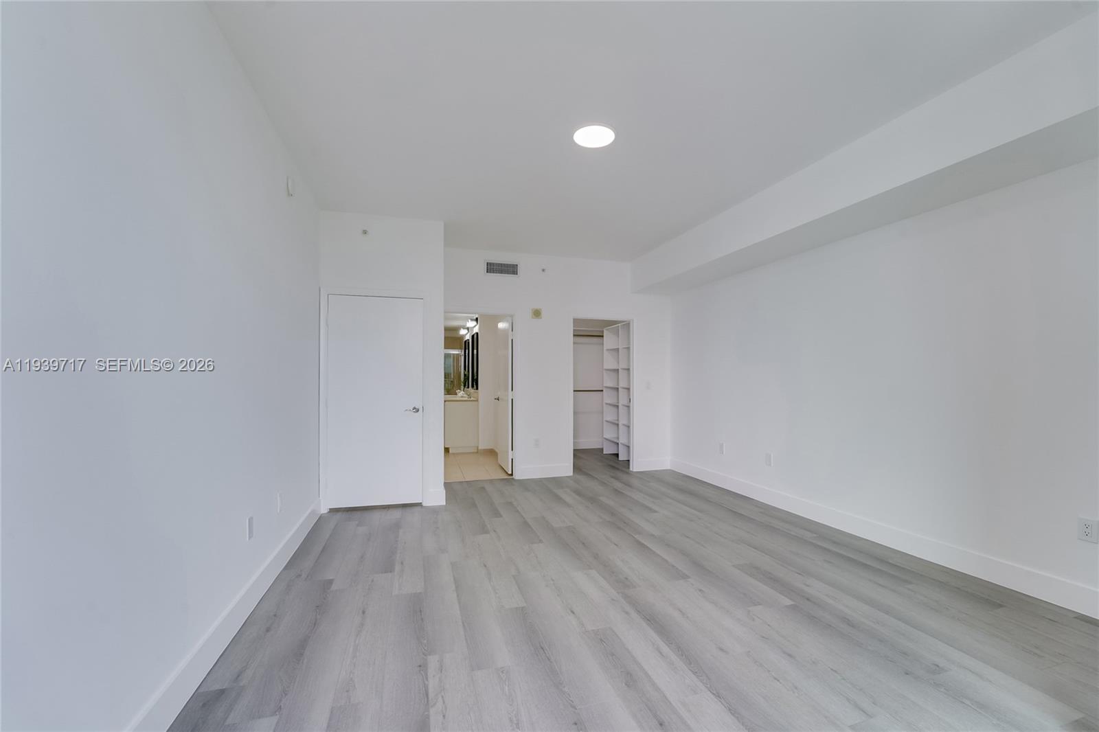 Photo of 3340 190th St  #1102, Aventura, Florida, 33180 - 