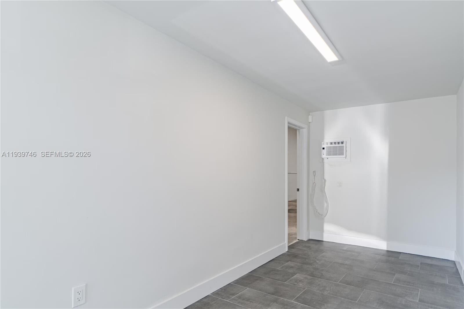 See details / sq. ft. $ 2026-01-06 0 Photo