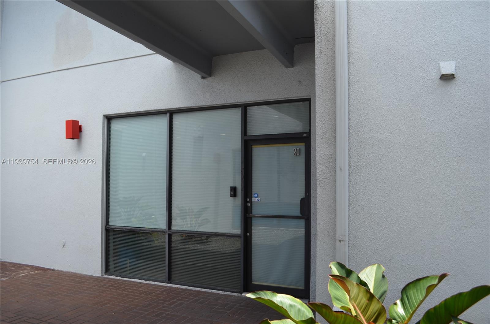 20  /   sq. ft. $ 2026-01-06 0 Photo