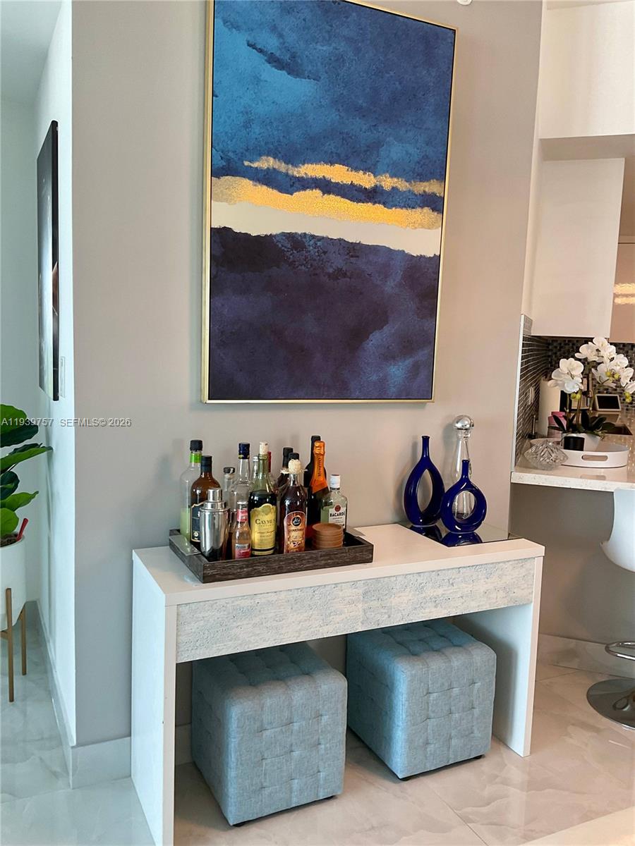 Photo of 140 Dixie Hwy  #527, Hollywood, Florida, 33020 - 