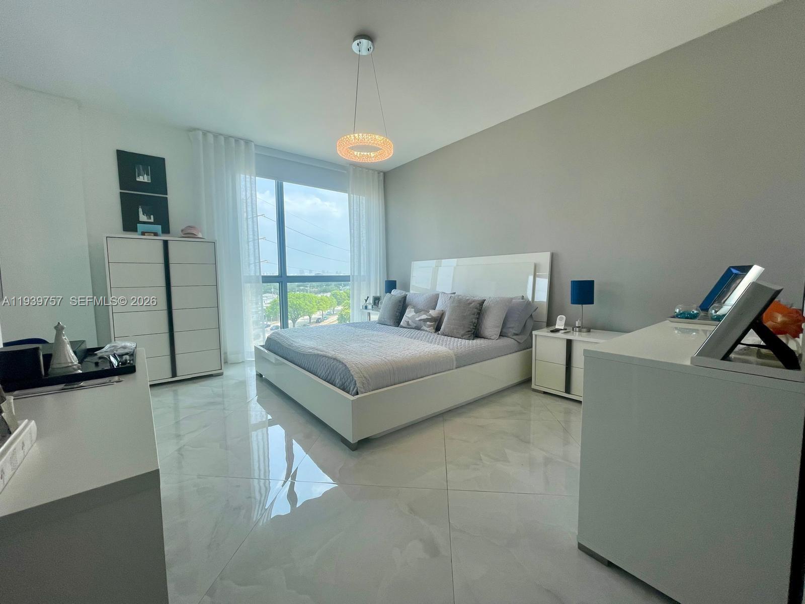 Photo of 140 Dixie Hwy  #527, Hollywood, Florida, 33020 - 