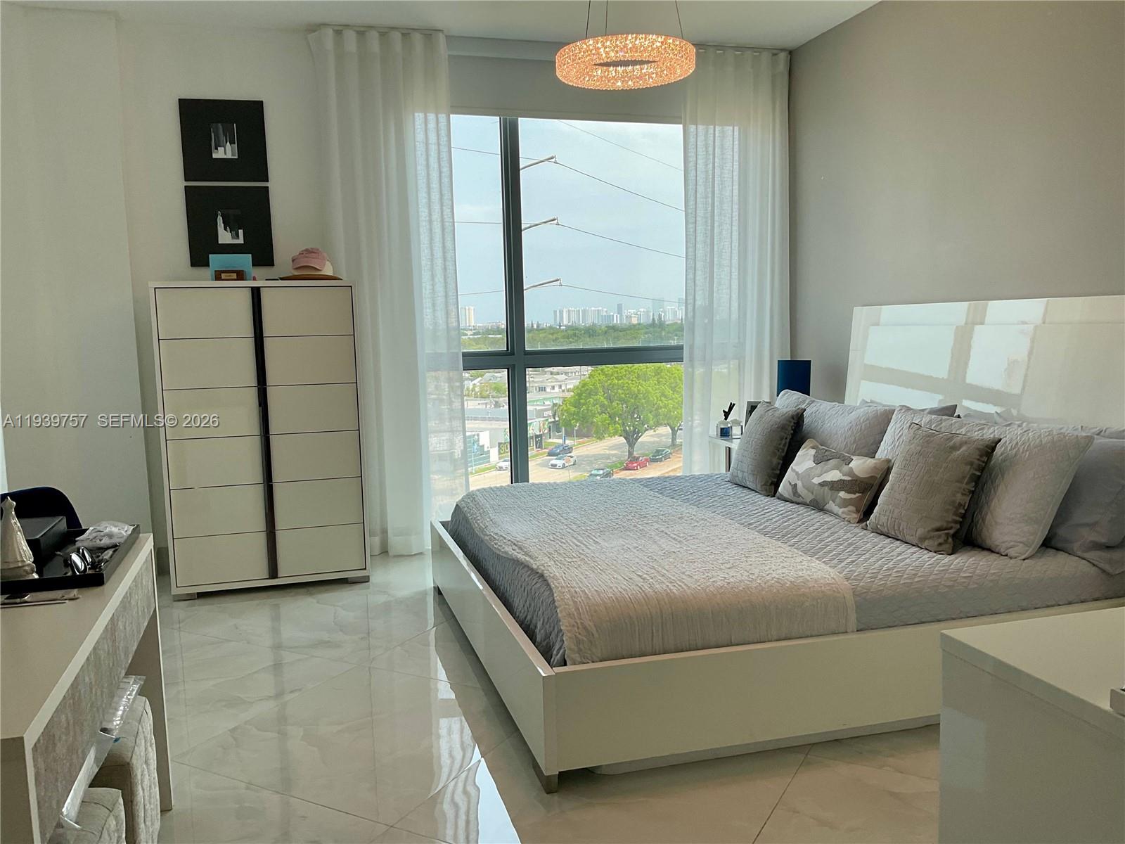 Photo of 140 Dixie Hwy  #527, Hollywood, Florida, 33020 - 