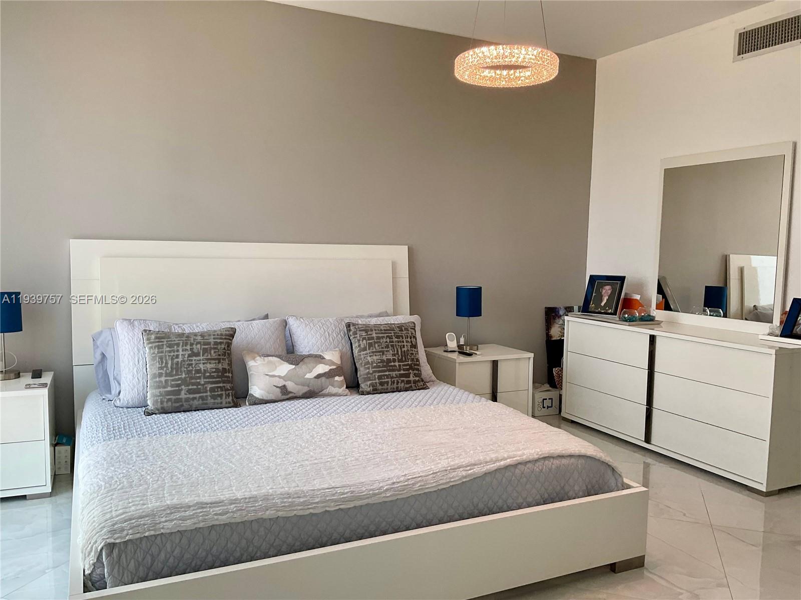 Photo of 140 Dixie Hwy  #527, Hollywood, Florida, 33020 - 