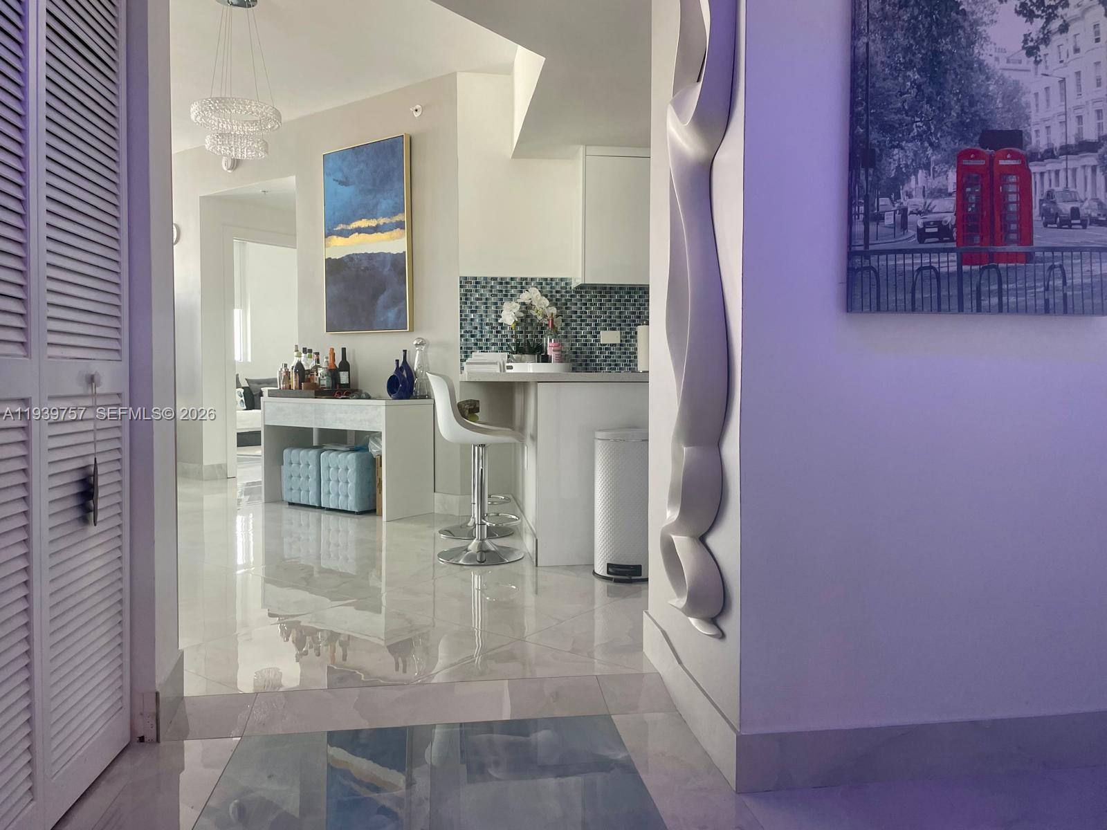 Photo of 140 Dixie Hwy  #527, Hollywood, Florida, 33020 - 