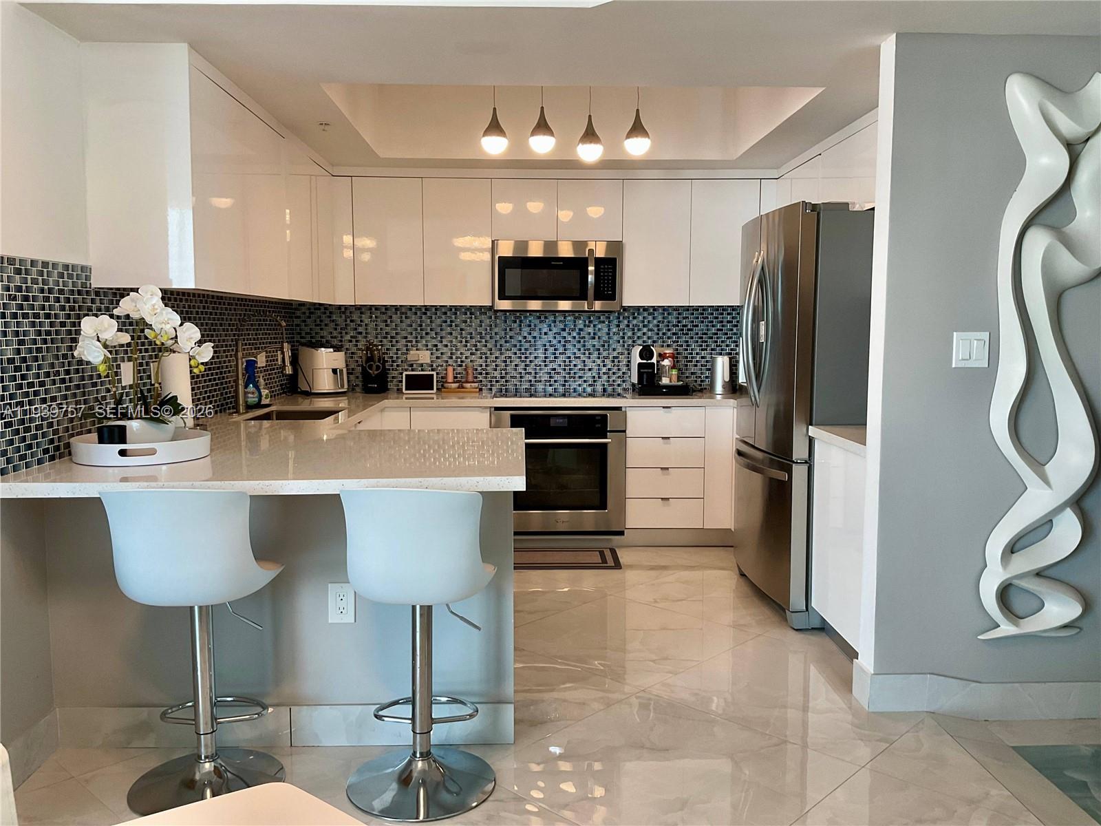 Photo of 140 Dixie Hwy  #527, Hollywood, Florida, 33020 - 