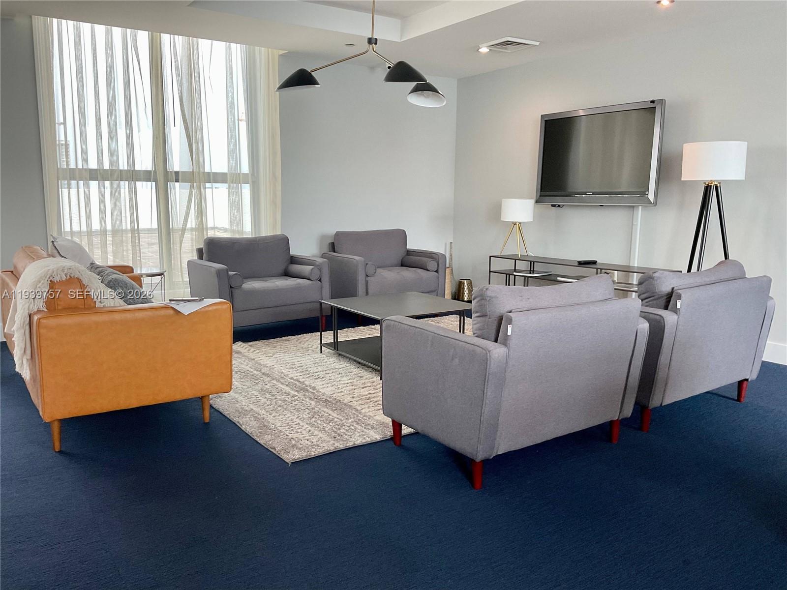 Photo of 140 Dixie Hwy  #527, Hollywood, Florida, 33020 - 