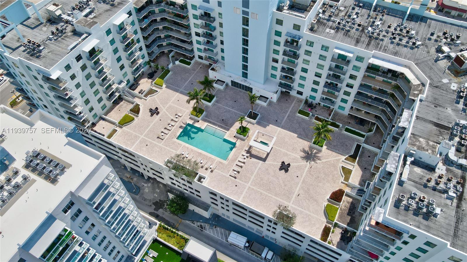 Photo of 140 Dixie Hwy  #527, Hollywood, Florida, 33020 - 