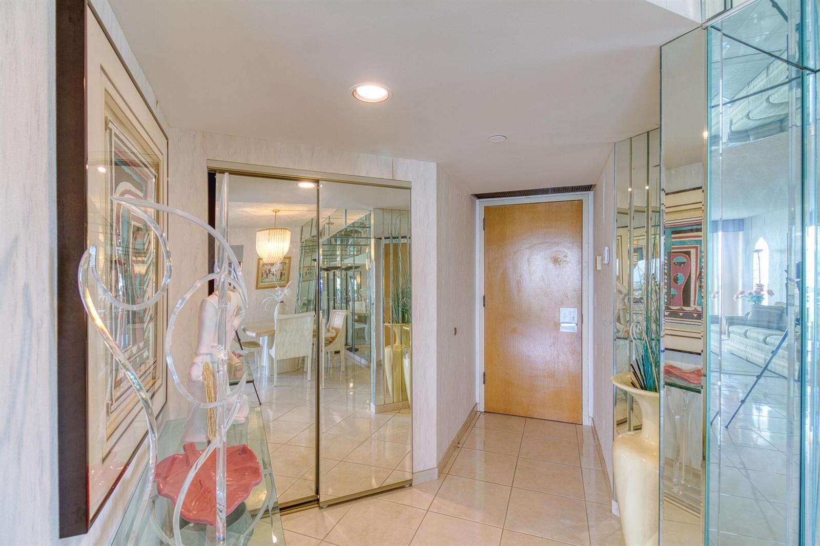 Photo of 20185 Country Club  #1709, Aventura, Florida, 33180 - Photo 17
