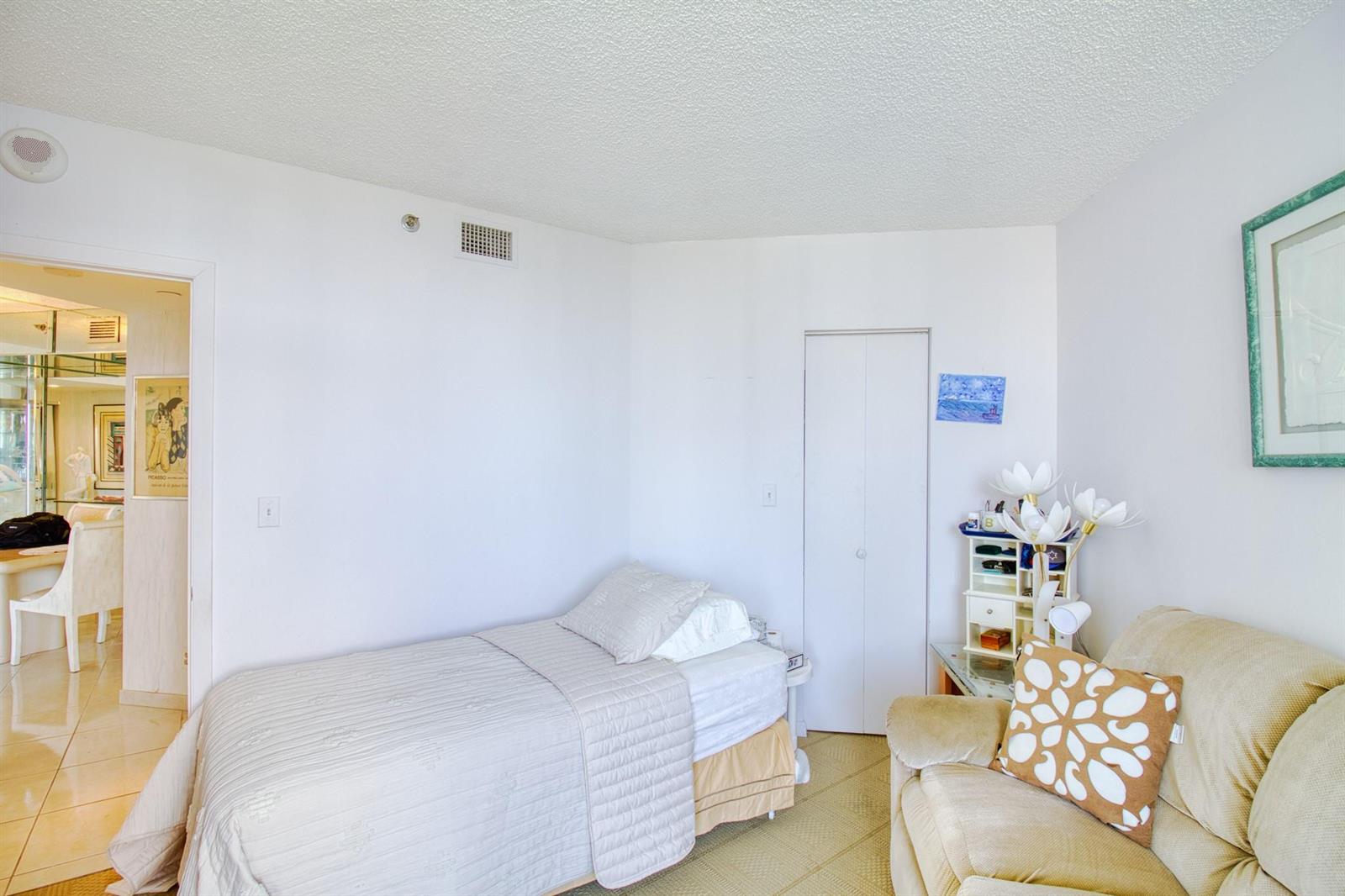 Photo of 20185 Country Club  #1709, Aventura, Florida, 33180 - Photo 24