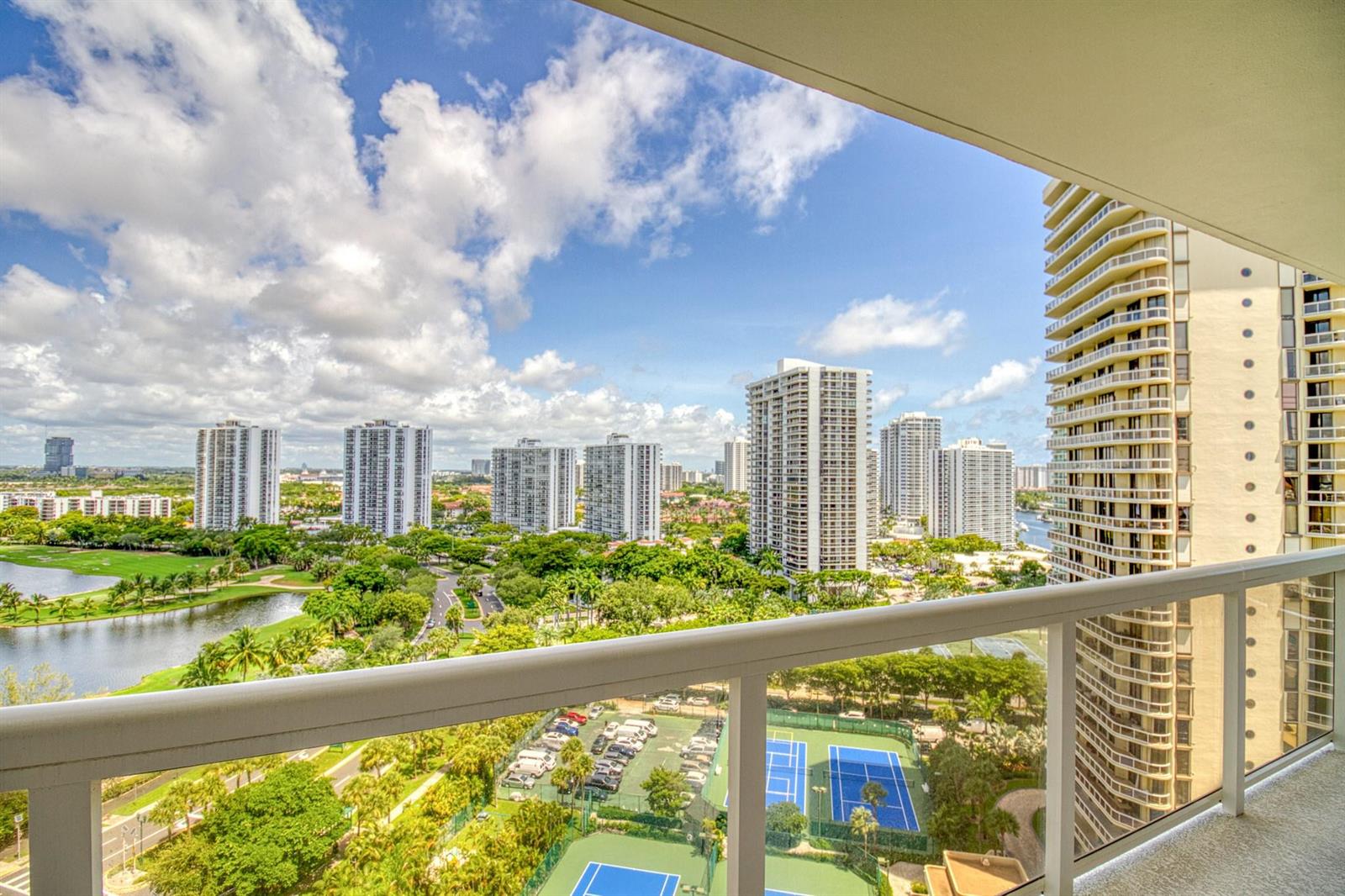 Photo of 20185 Country Club  #1709, Aventura, Florida, 33180 - Photo 3