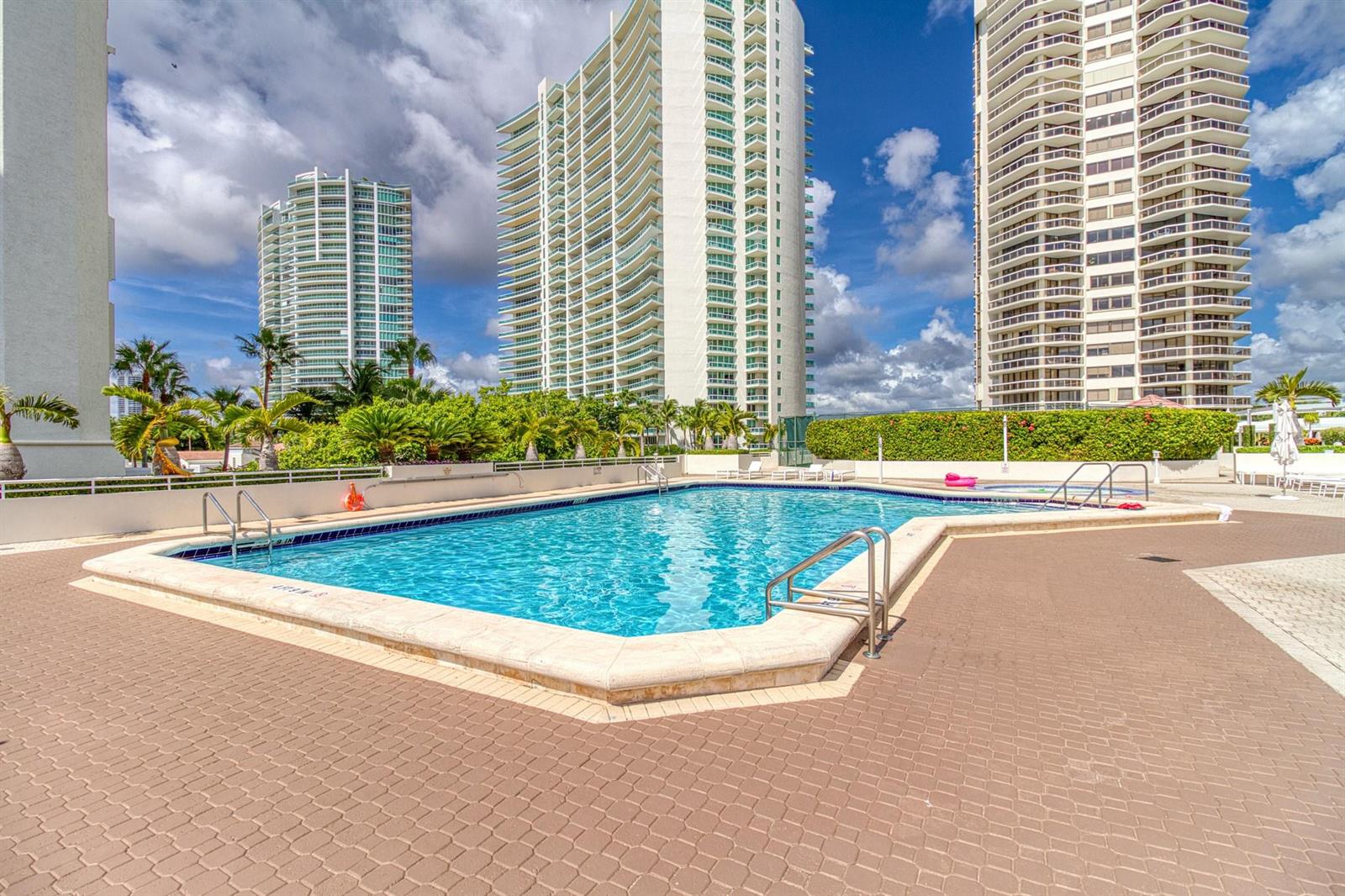 Photo of 20185 Country Club  #1709, Aventura, Florida, 33180 - Photo 35
