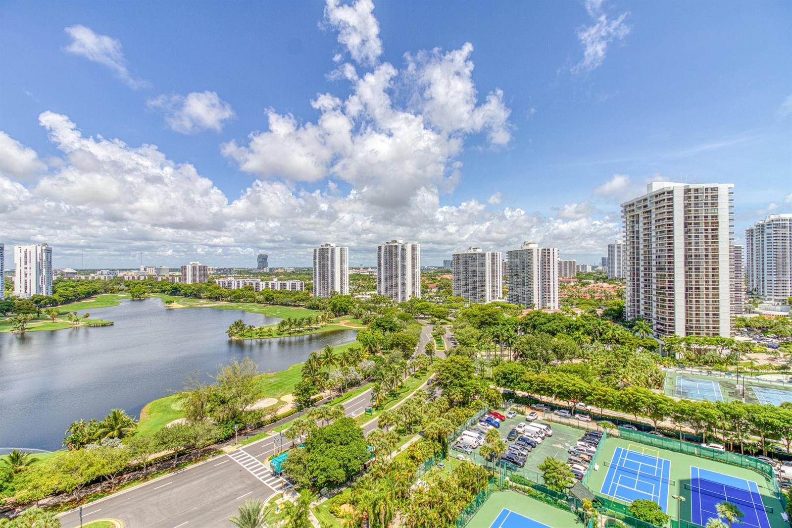 Photo of 20185 Country Club  #1709, Aventura, Florida, 33180 - Photo 36