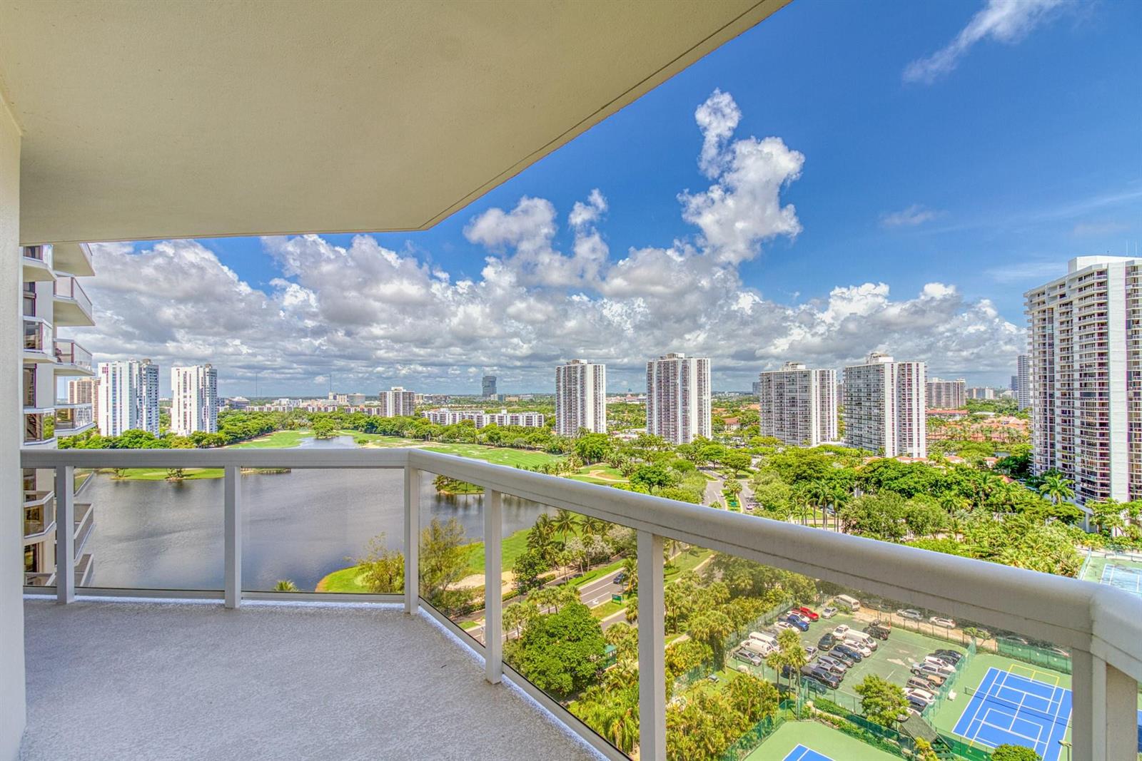 Photo of 20185 Country Club  #1709, Aventura, Florida, 33180 - Photo 38