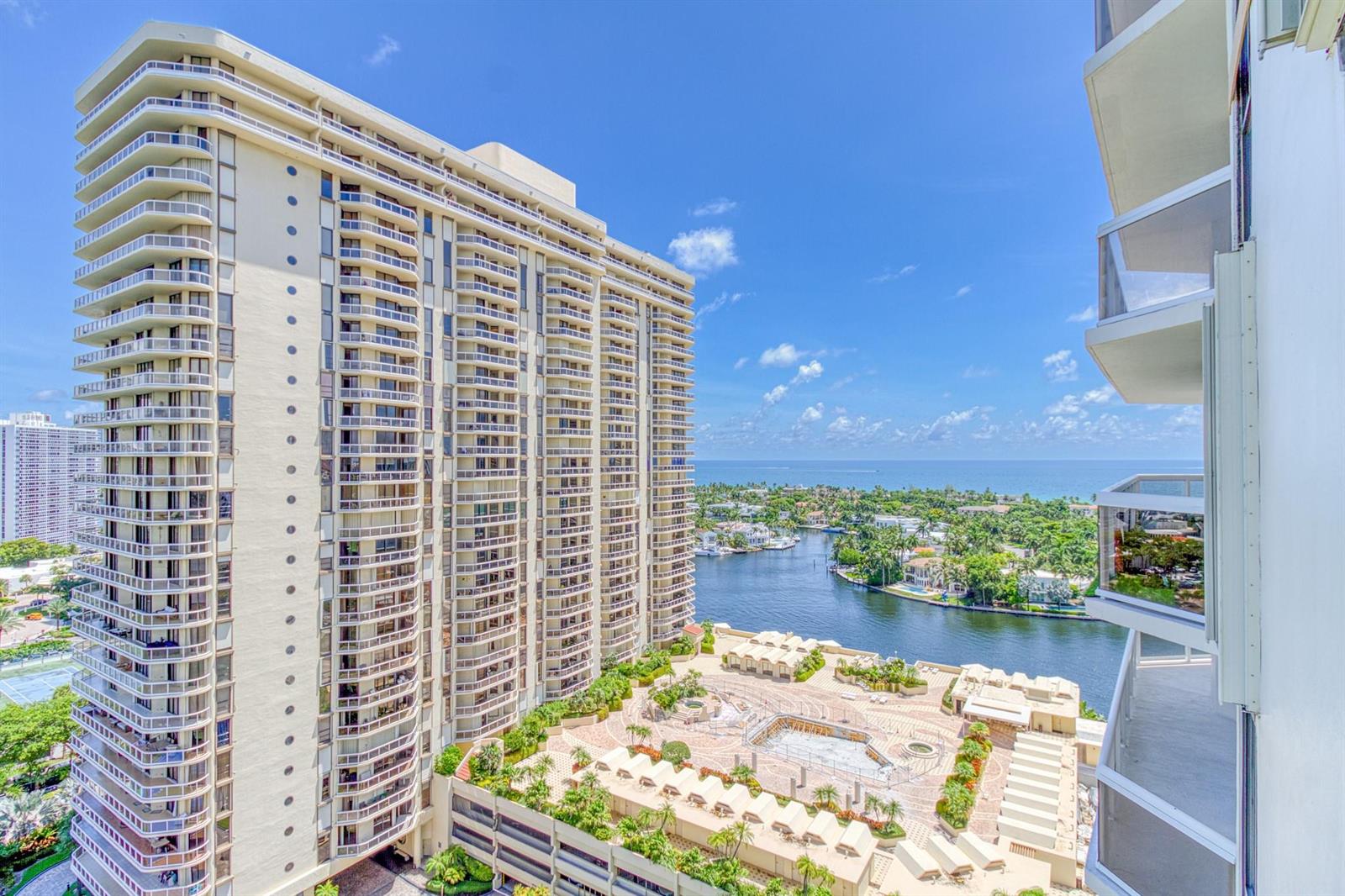 Photo of 20185 Country Club  #1709, Aventura, Florida, 33180 - Photo 4