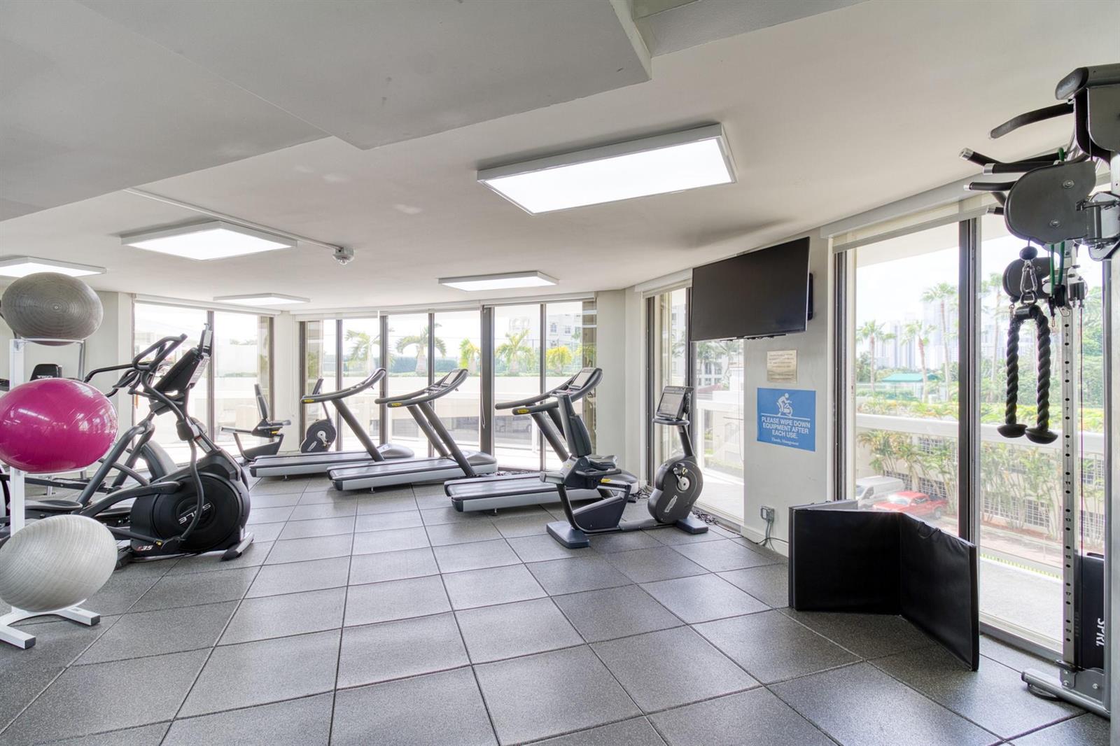 Photo of 20185 Country Club  #1709, Aventura, Florida, 33180 - Photo 42