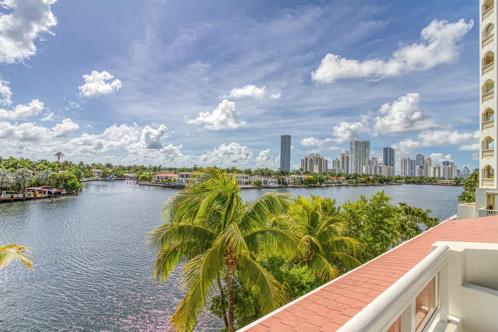 Photo of 20185 Country Club  #1709, Aventura, Florida, 33180 - Photo 44