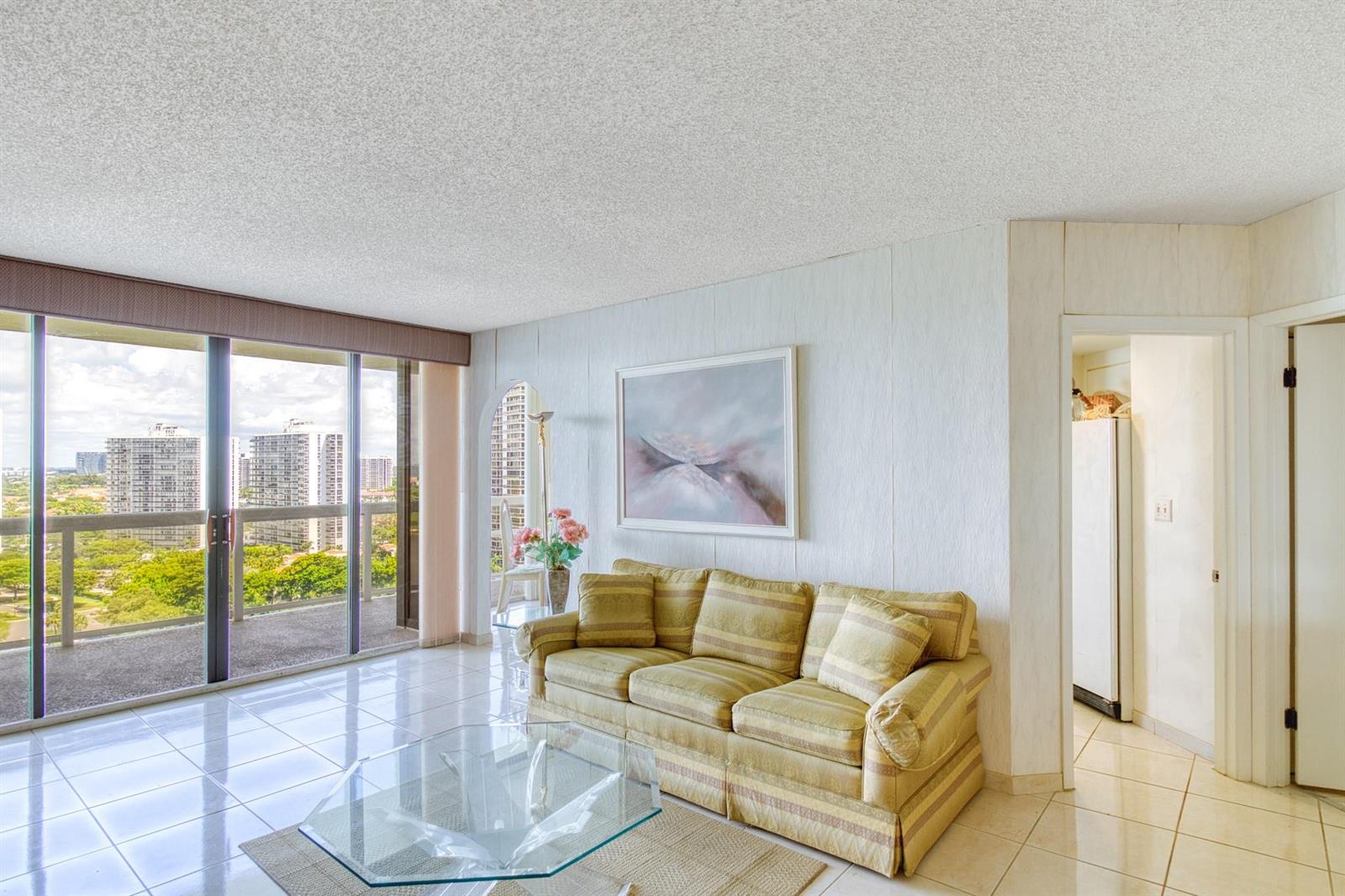 Photo of 20185 Country Club  #1709, Aventura, Florida, 33180 - Photo 9
