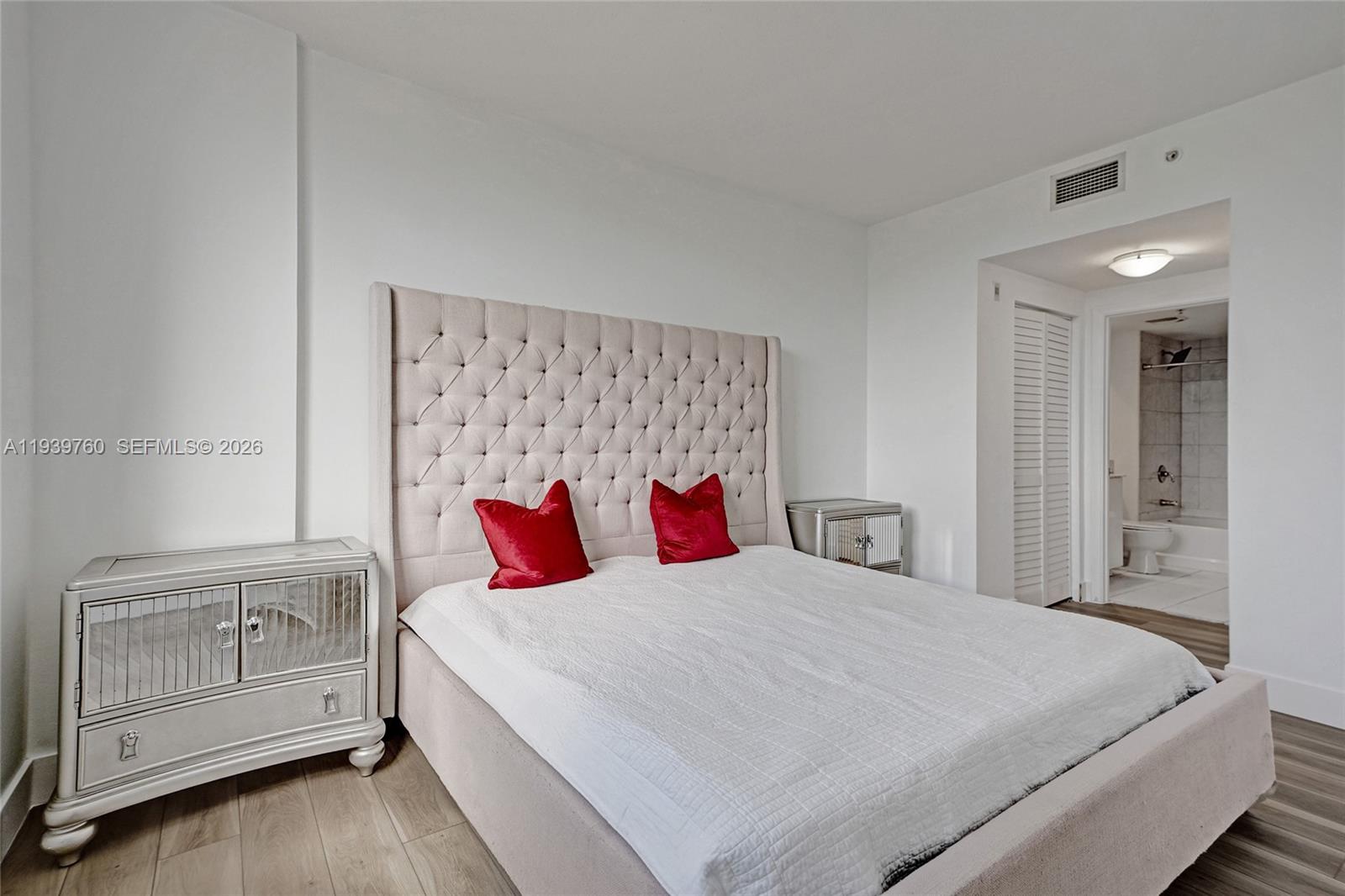 Photo of 2775 187th St  #202, Aventura, Florida, 33180 - 