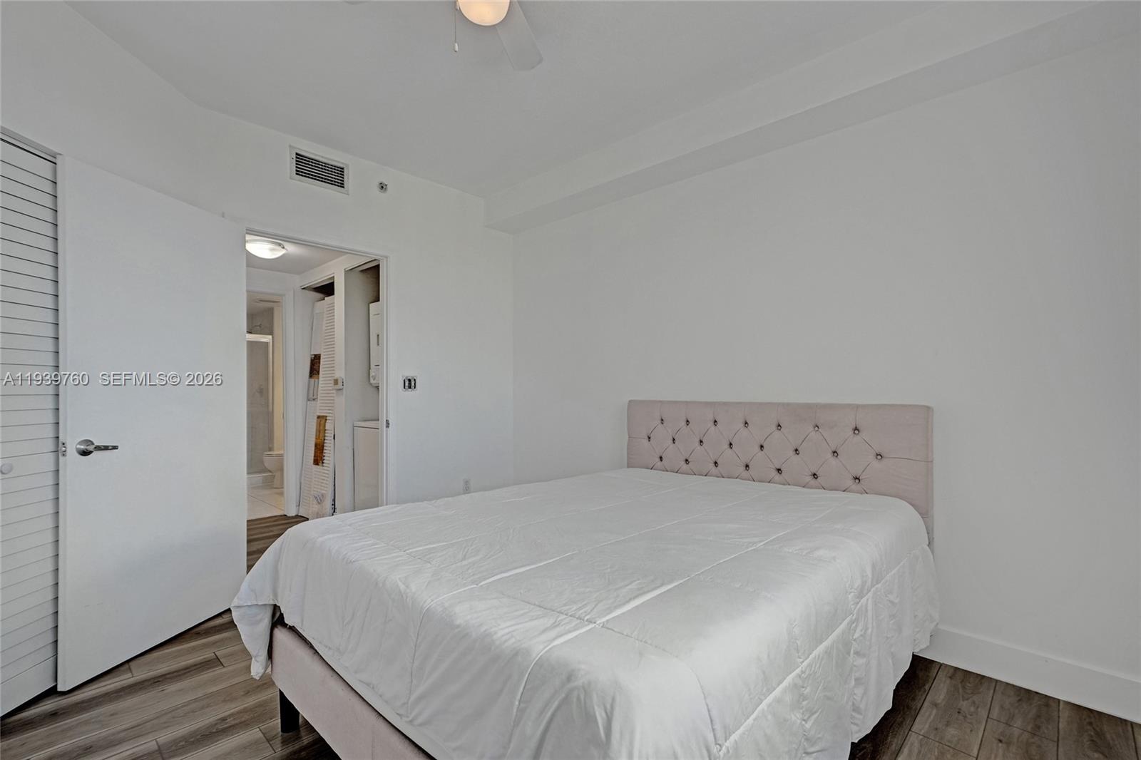 Photo of 2775 187th St  #202, Aventura, Florida, 33180 - 