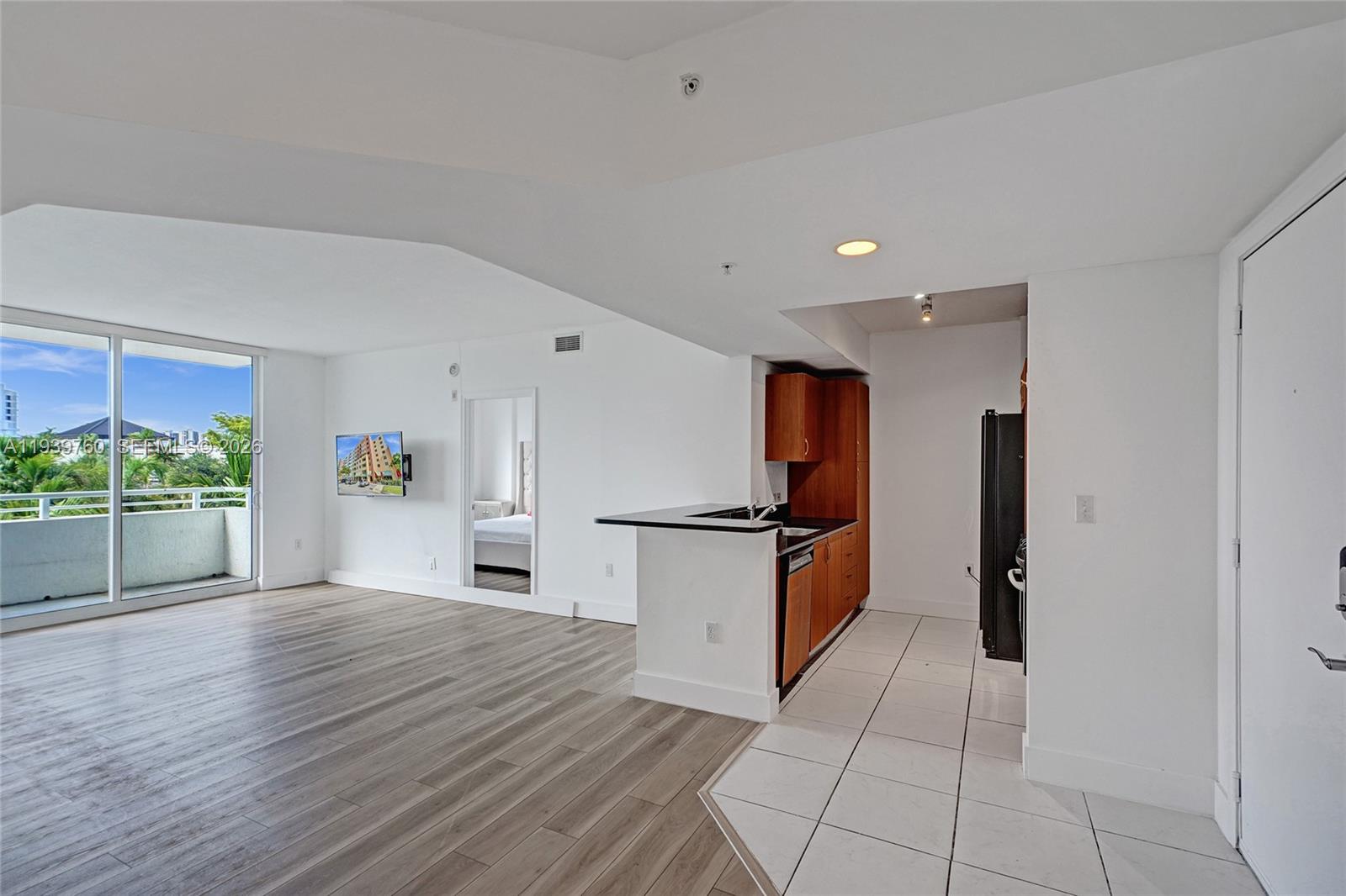 Photo of 2775 187th St  #202, Aventura, Florida, 33180 - 