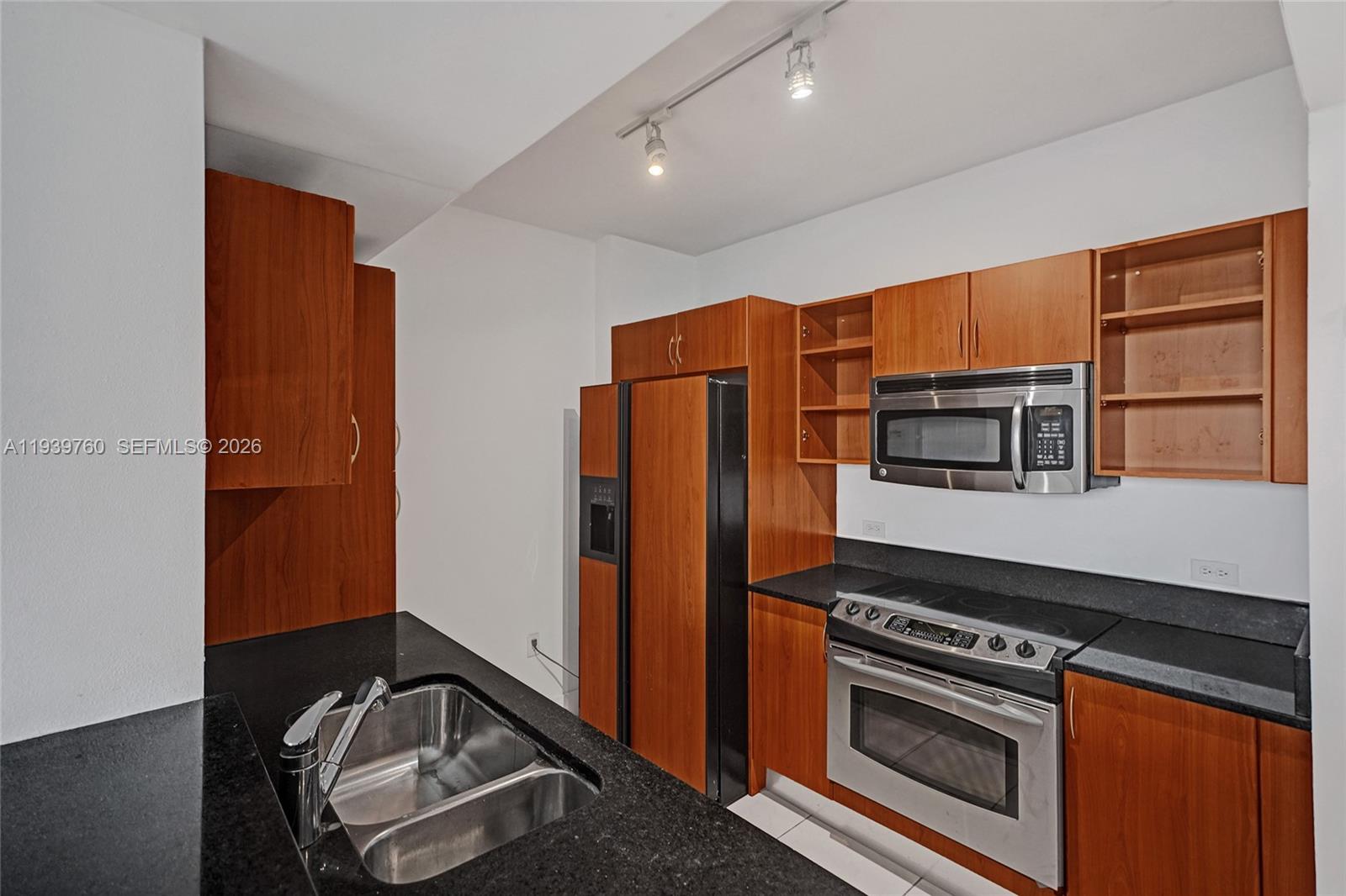 Photo of 2775 187th St  #202, Aventura, Florida, 33180 - SPECIAL PRICE!!! Buy a 2-BEDROOM Deal ? Priced Like a 1-Bedroom at 2775 NE 187TH ST #202 ? PRICE, LOCATION! Walking distance to Publix, parks, shops, and synagogues ? everything you need just steps away! Step into this beautifully updated apartment offering: spacious bedrooms, each with walk-in closets,A modern kitchen with granite countertops and stainless steel appliances, Laminate flooring throughout, In-unit washer and dryer.Enjoy resort-style amenities, including:4 infinity pools with cabanas,State-of-