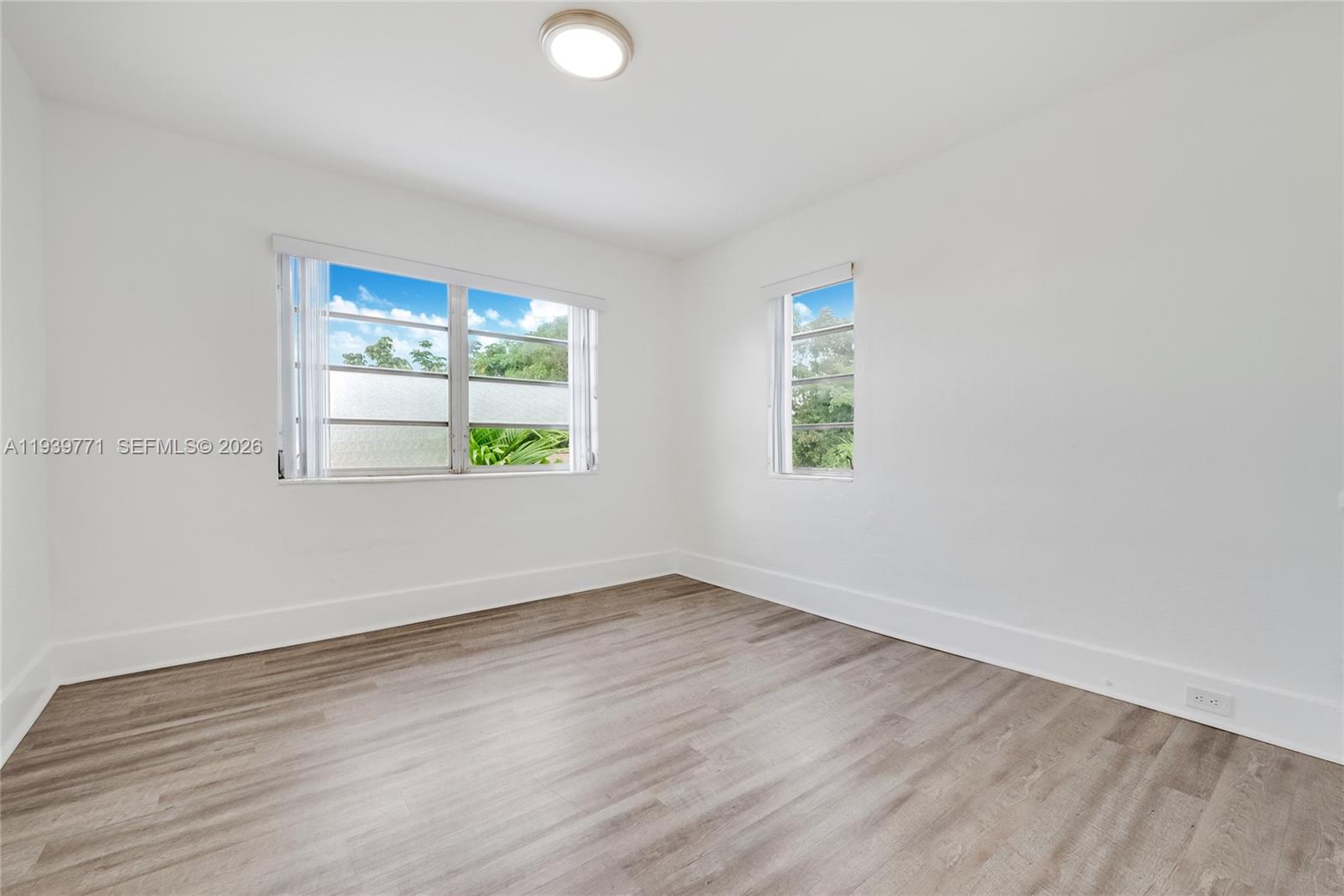 Подробнее / 3849 кв.футов $ 2026-01-06 0 Фото