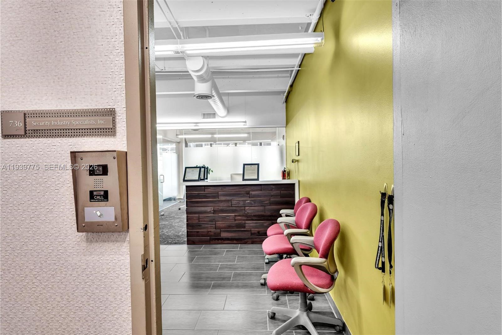   /   sq. ft. $ 2026-01-06 0 foto