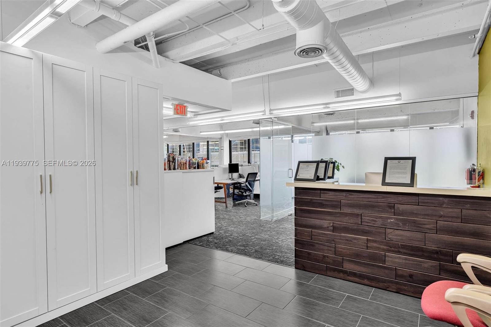   /   sq. ft. $ 2026-01-06 0 foto