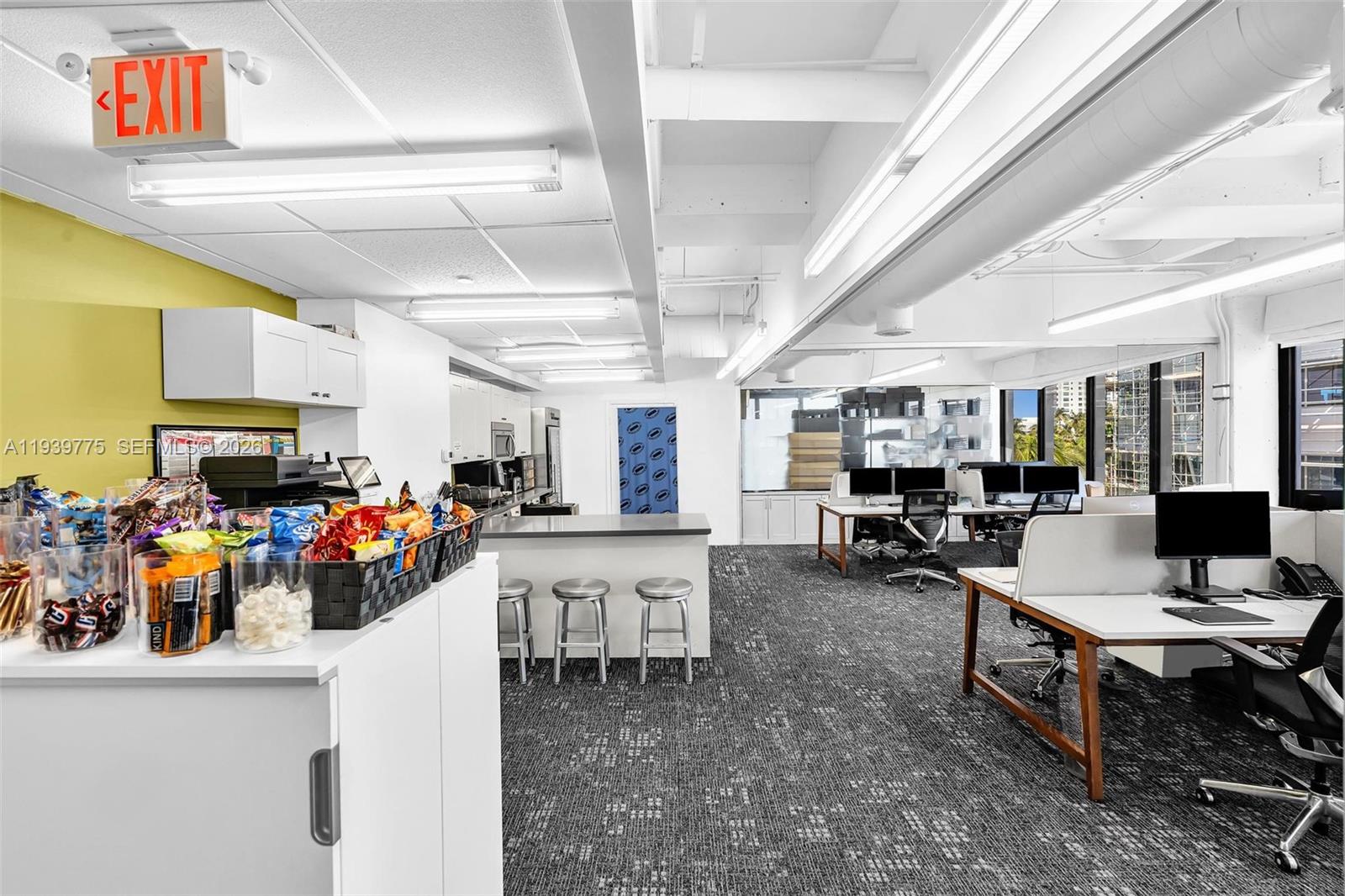   /   sq. ft. $ 2026-01-06 0 foto