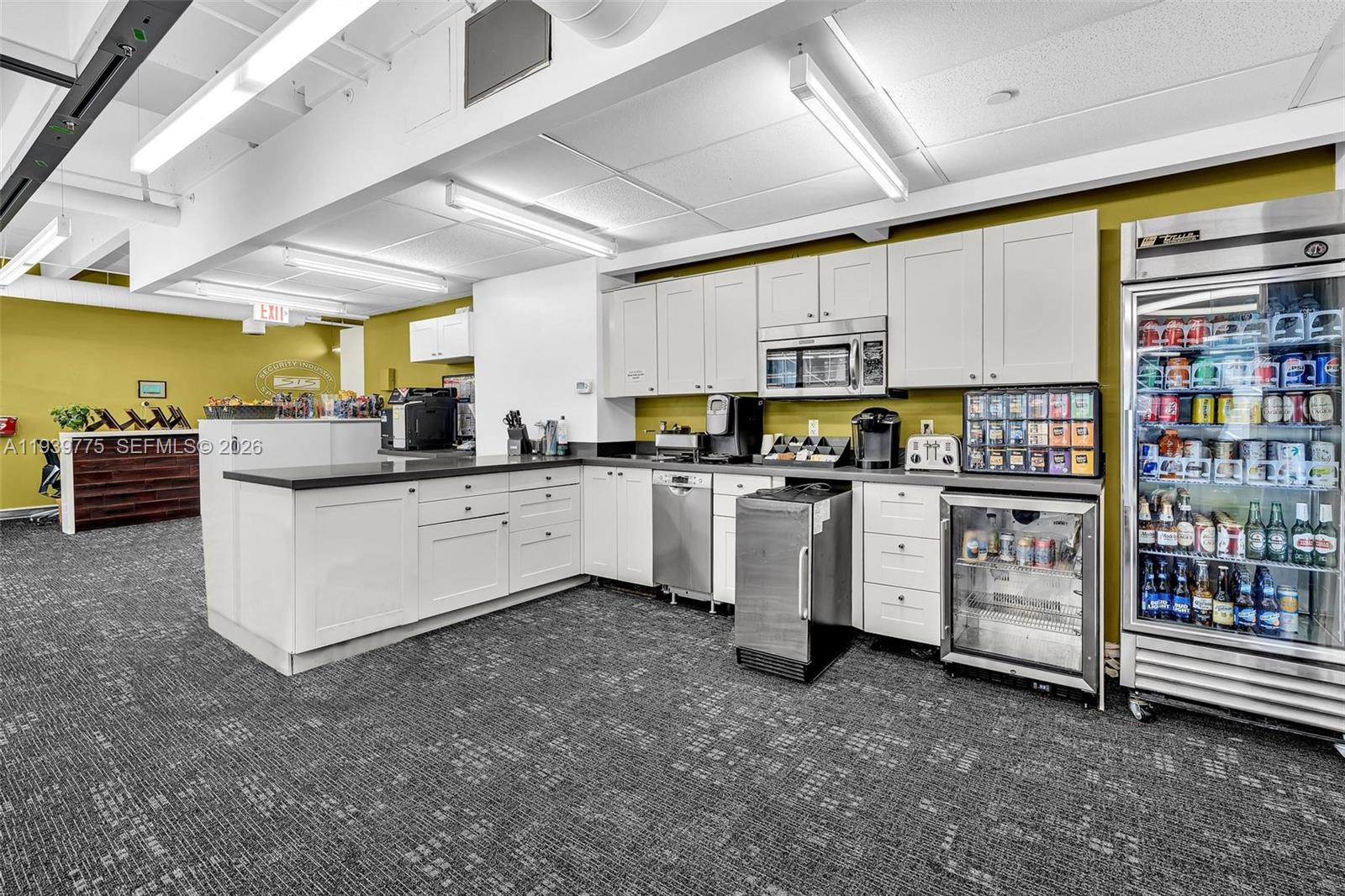   /   sq. ft. $ 2026-01-06 0 foto