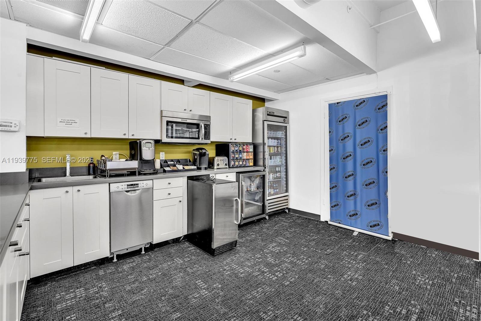   /   sq. ft. $ 2026-01-06 0 foto