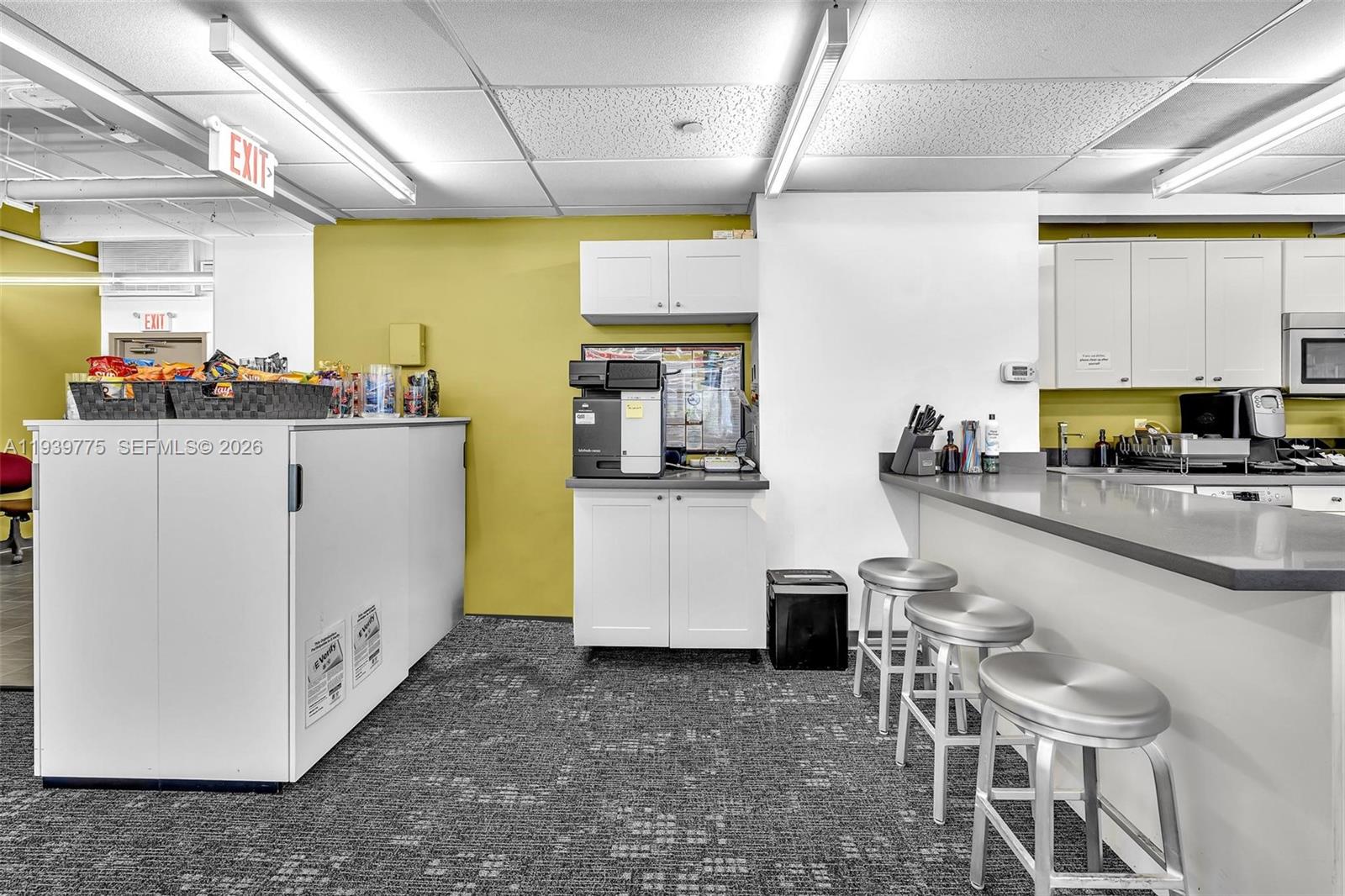   /   sq. ft. $ 2026-01-06 0 foto