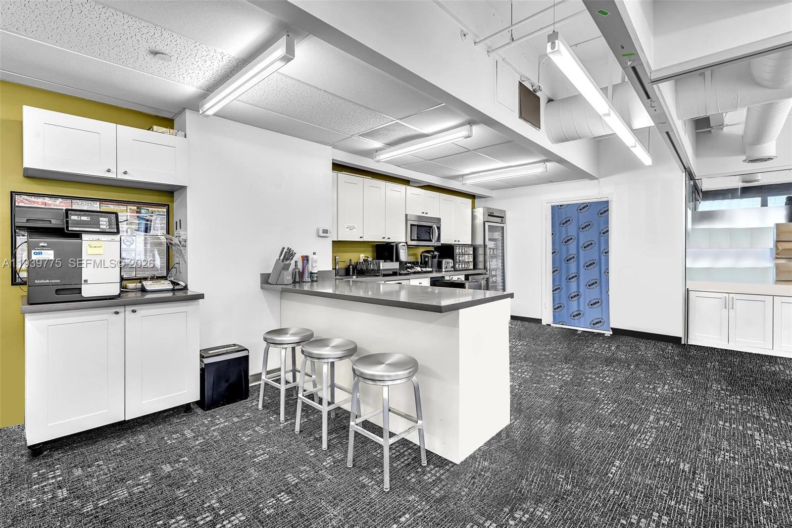   /   sq. ft. $ 2026-01-06 0 foto