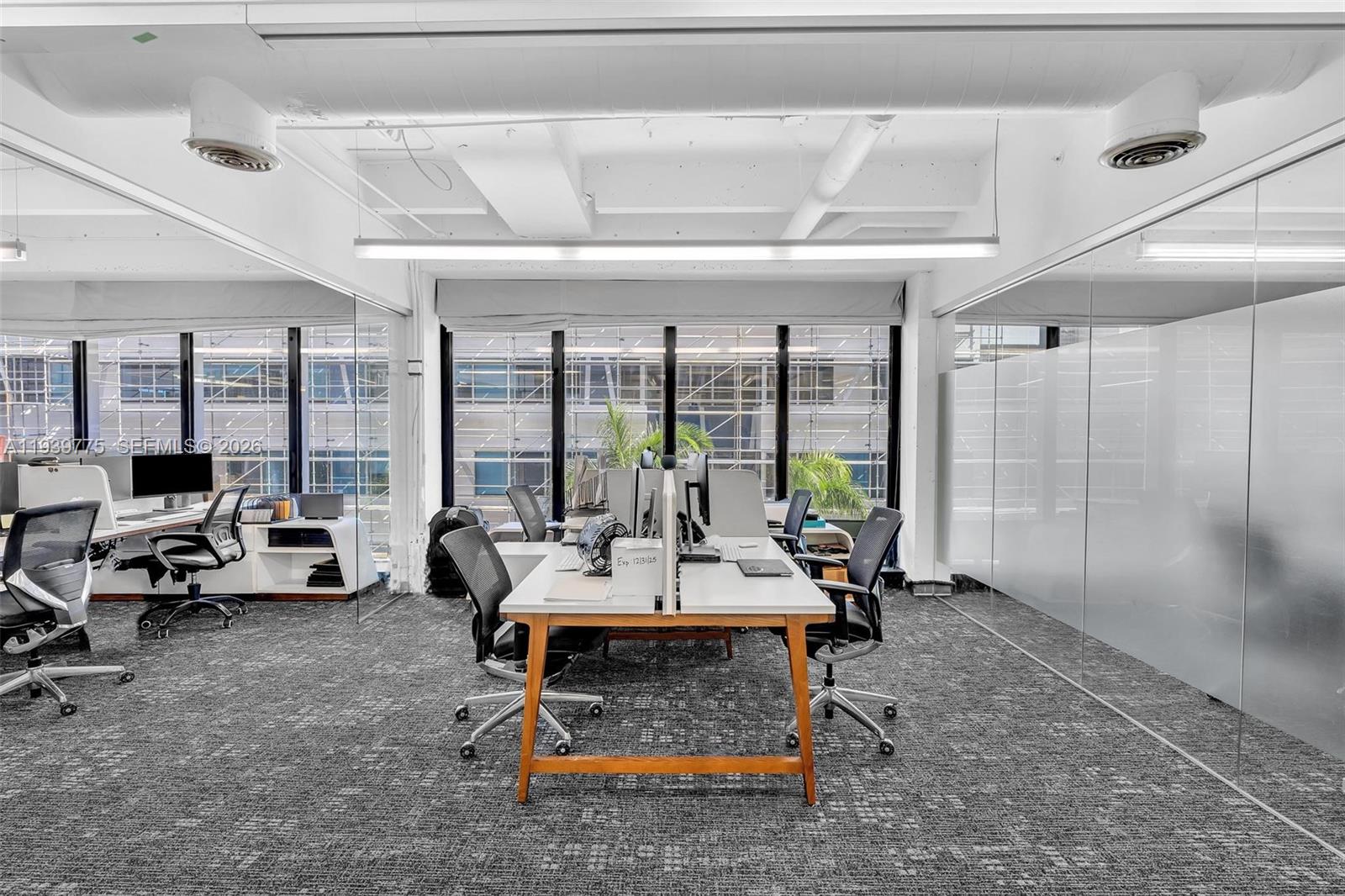   /   sq. ft. $ 2026-01-06 0 foto