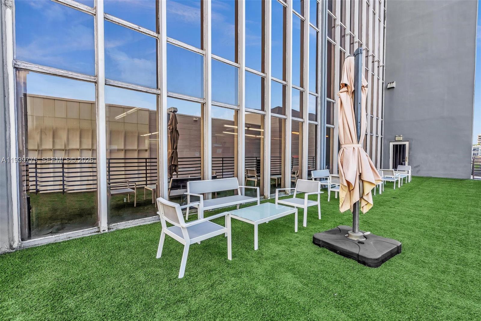   /   sq. ft. $ 2026-01-06 0 foto